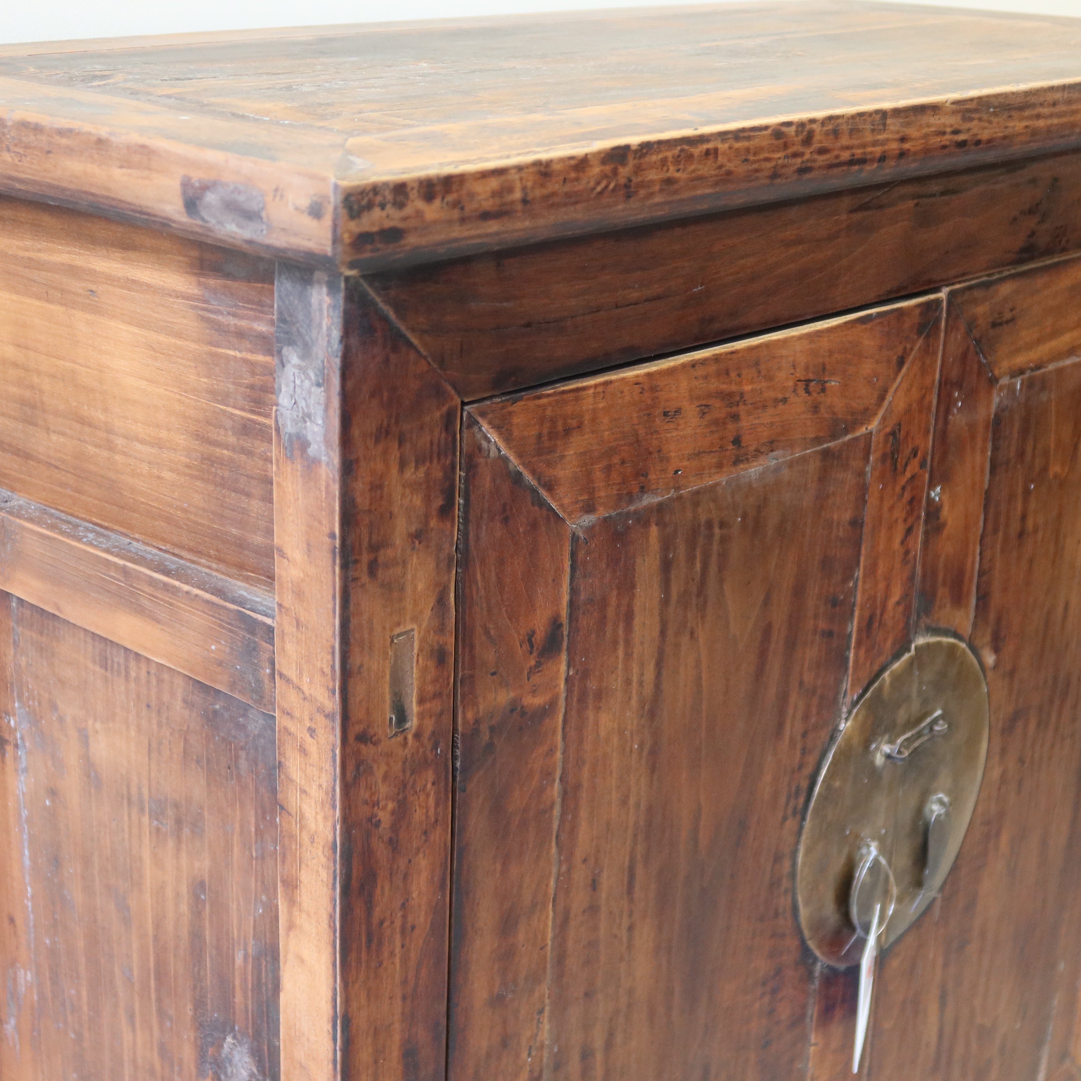CREDENZINA OLMO CINESE GAMBE ARCUATE