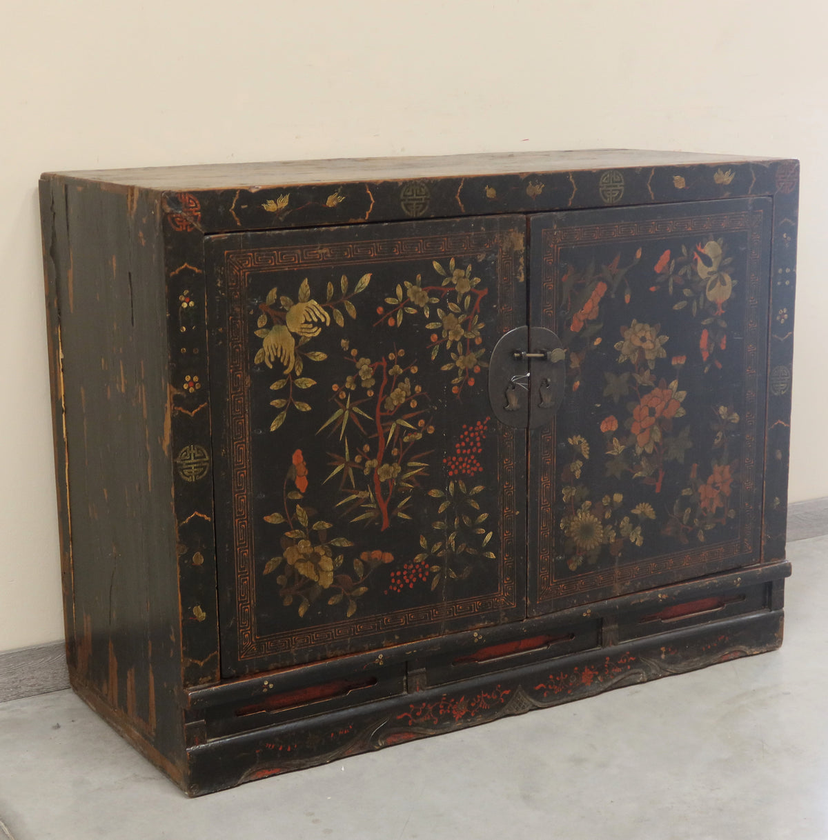 BOOKCASE SHANXI NERO DECORATO