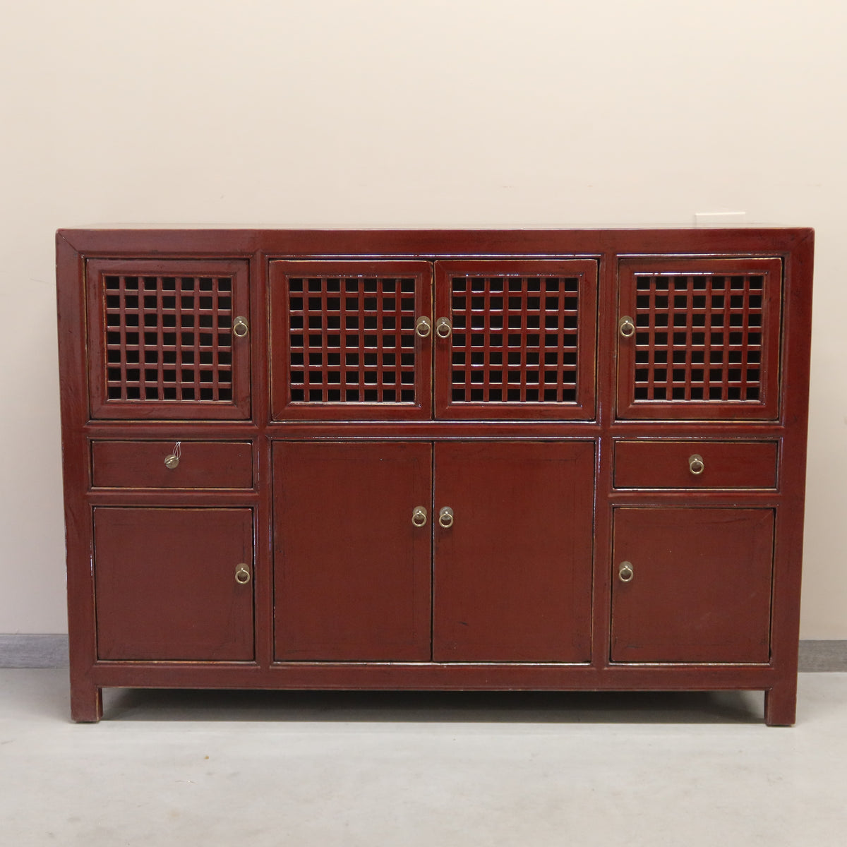 CREDENZA CINESE LACCATA CON ANTE A GRATA
