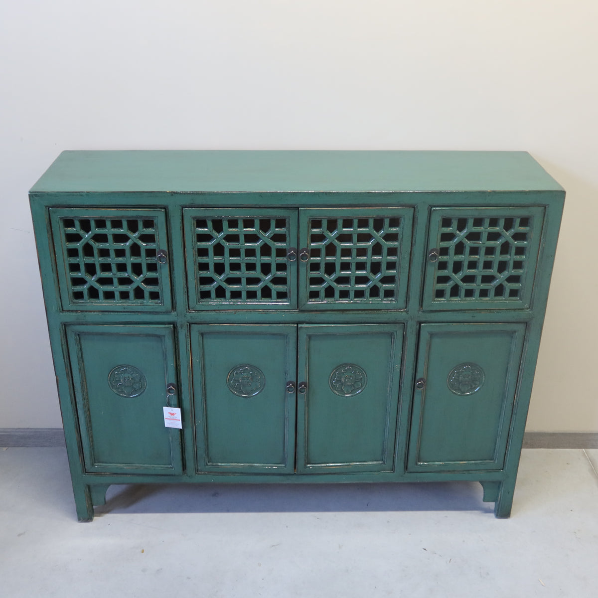 CREDENZA CINESE LACCATA CON ANTE A GRATA