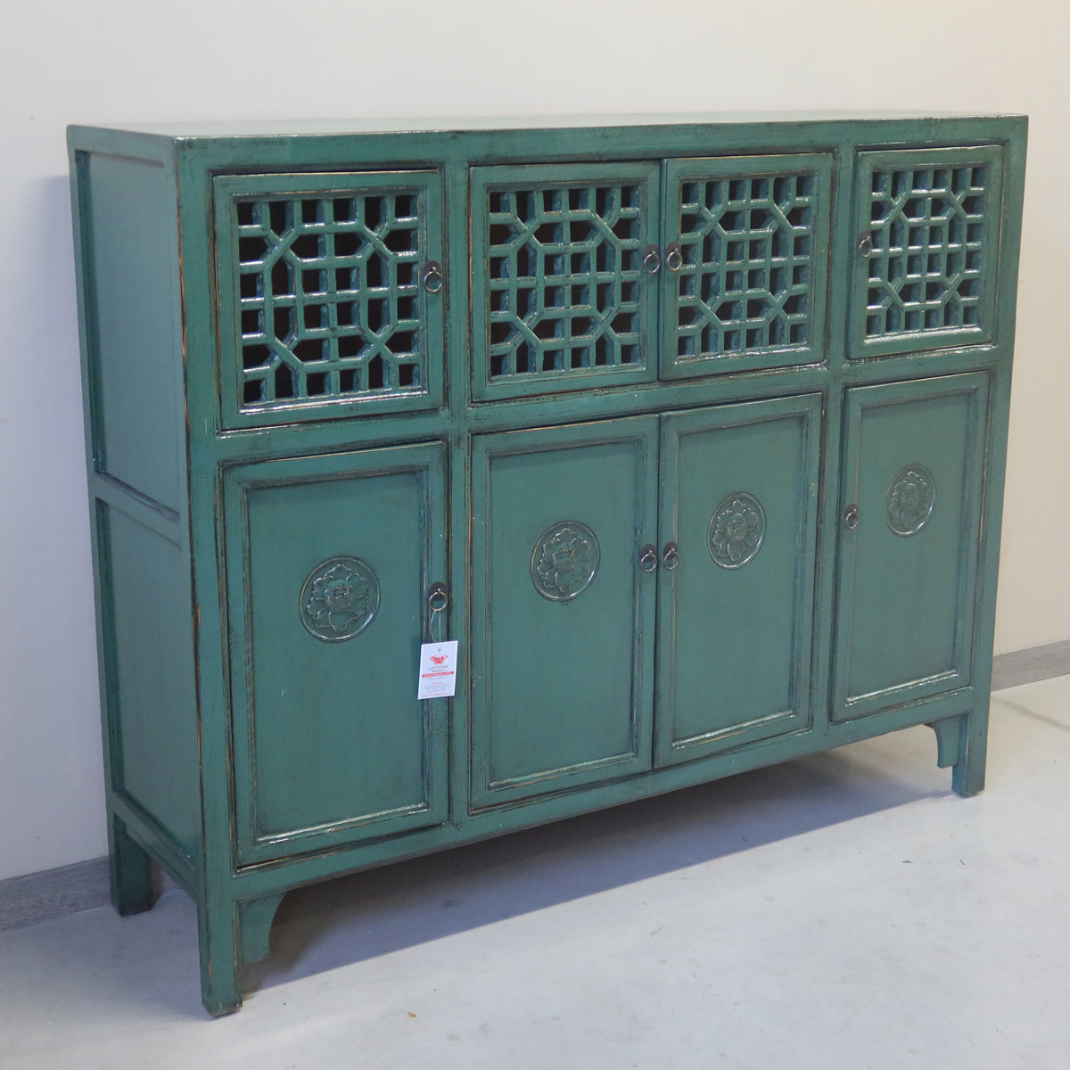 CREDENZA CINESE LACCATA CON ANTE A GRATA