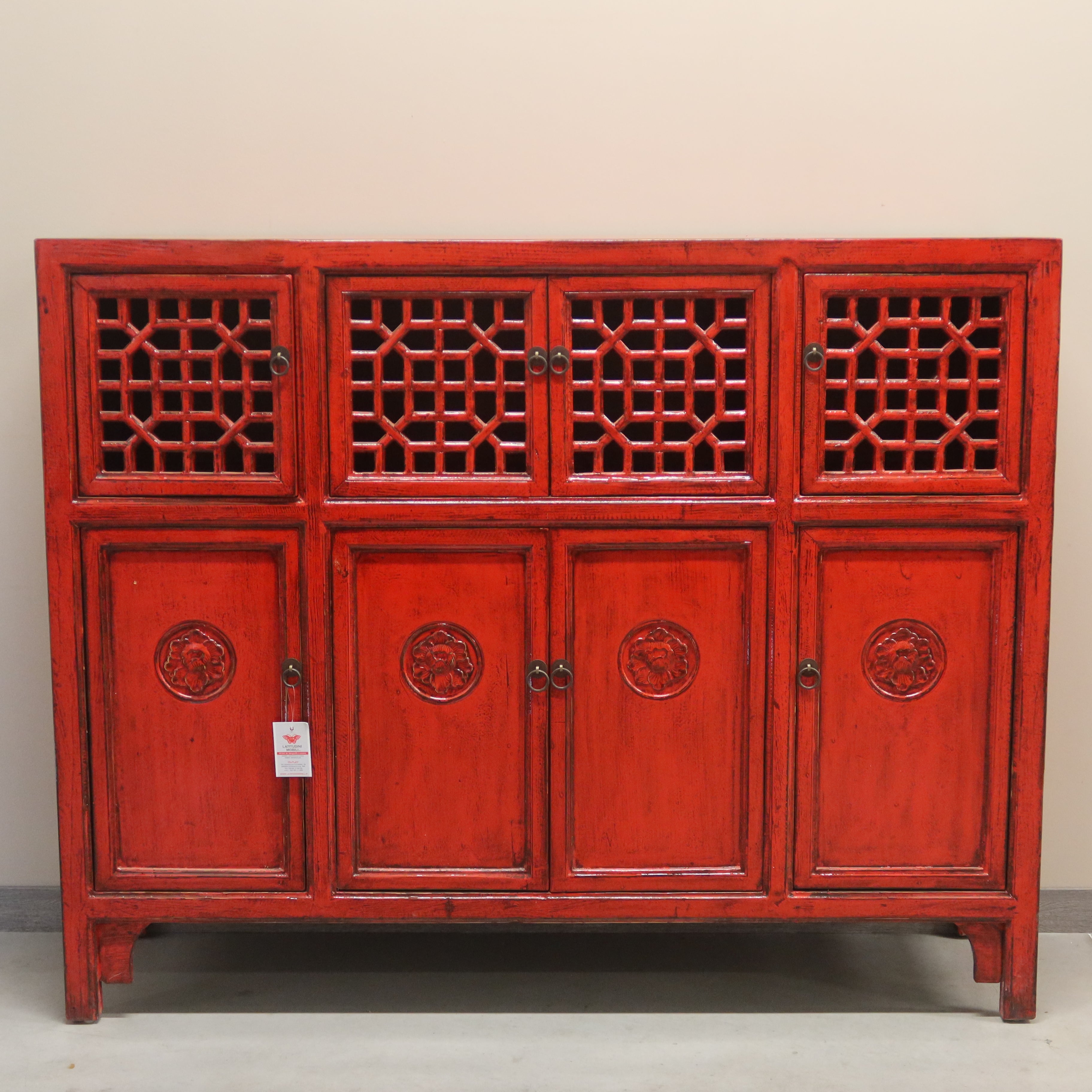 CREDENZA CINESE LACCA ROSSA CON ANTE A GRATA