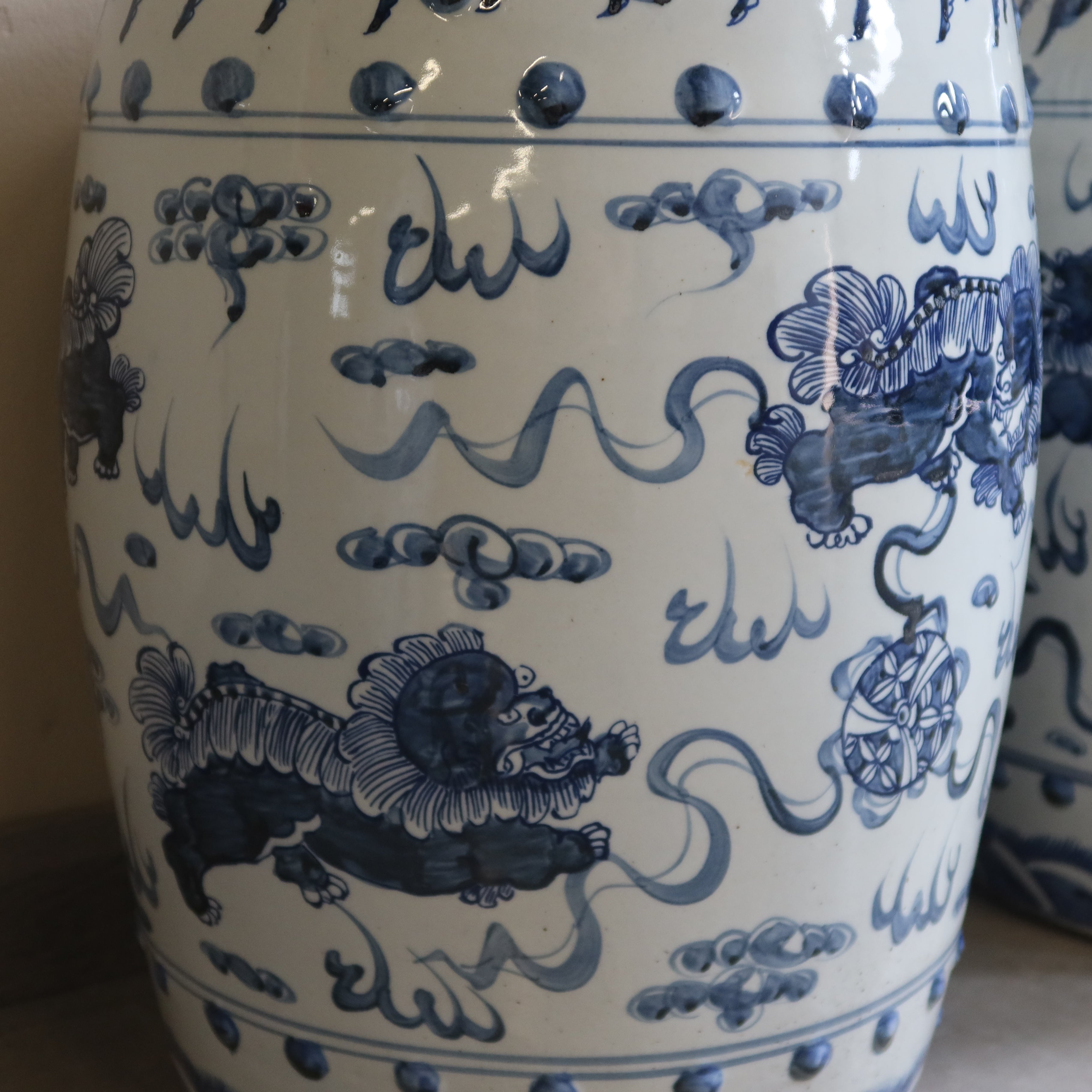 SGABELLO A BOTTE IN CERAMICA