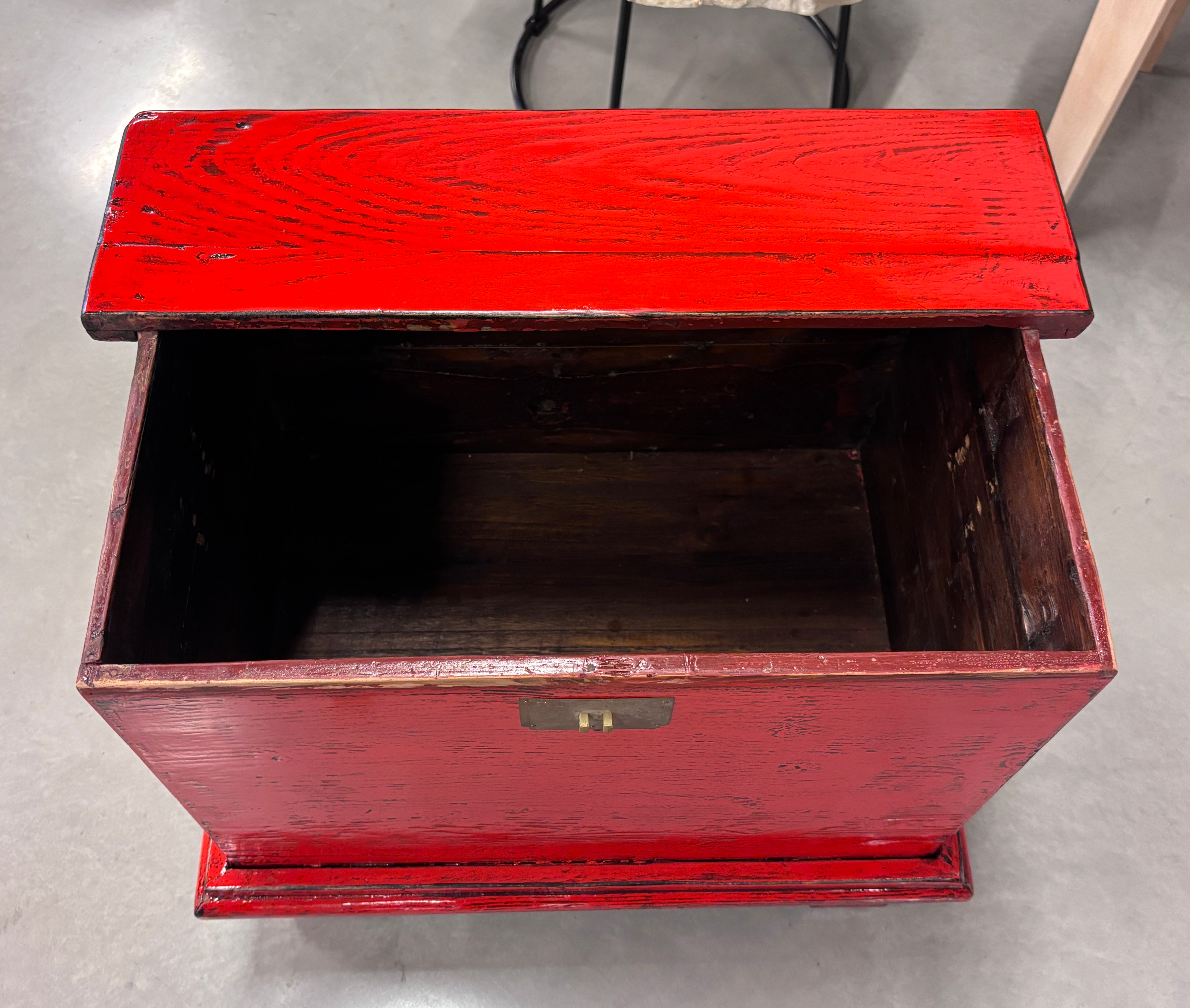 MONEYCHEST IN LACCA CON COPERCHIO