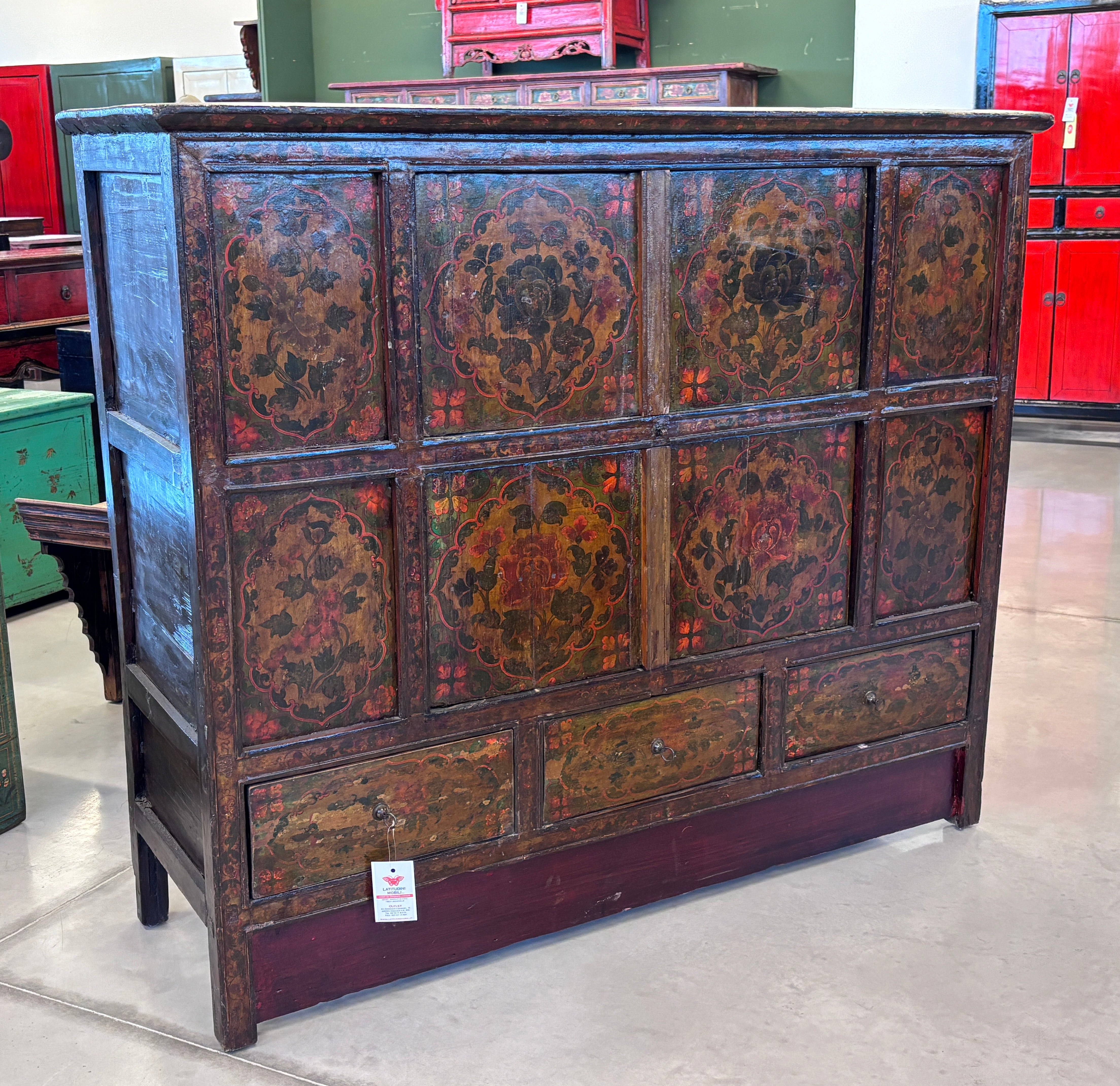 CREDENZA TIBET