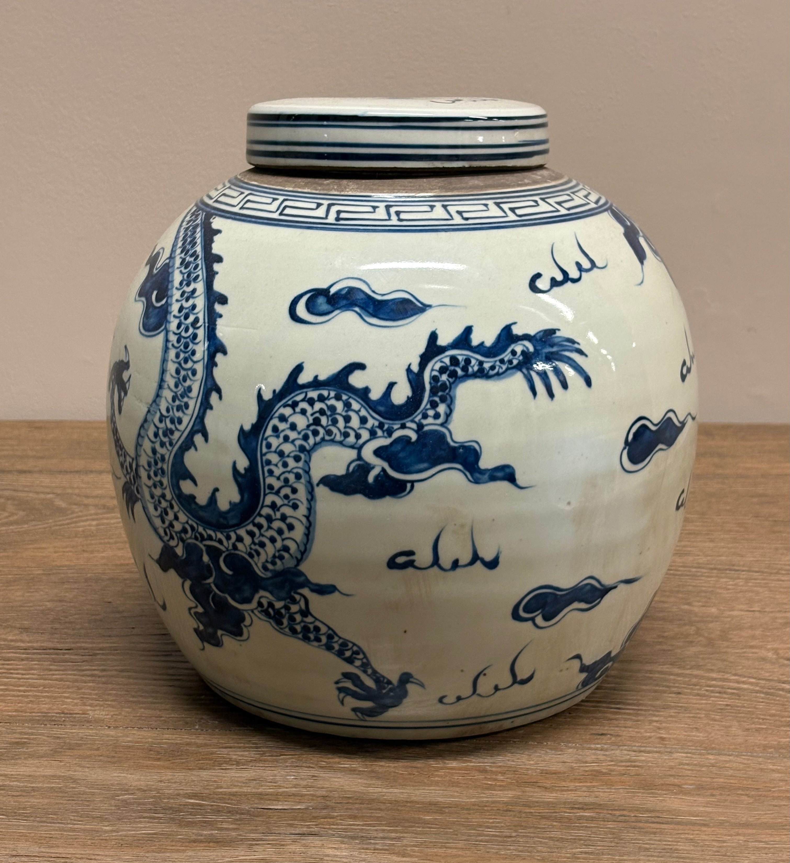 VASO CINESE IN CERAMICA DECORATA