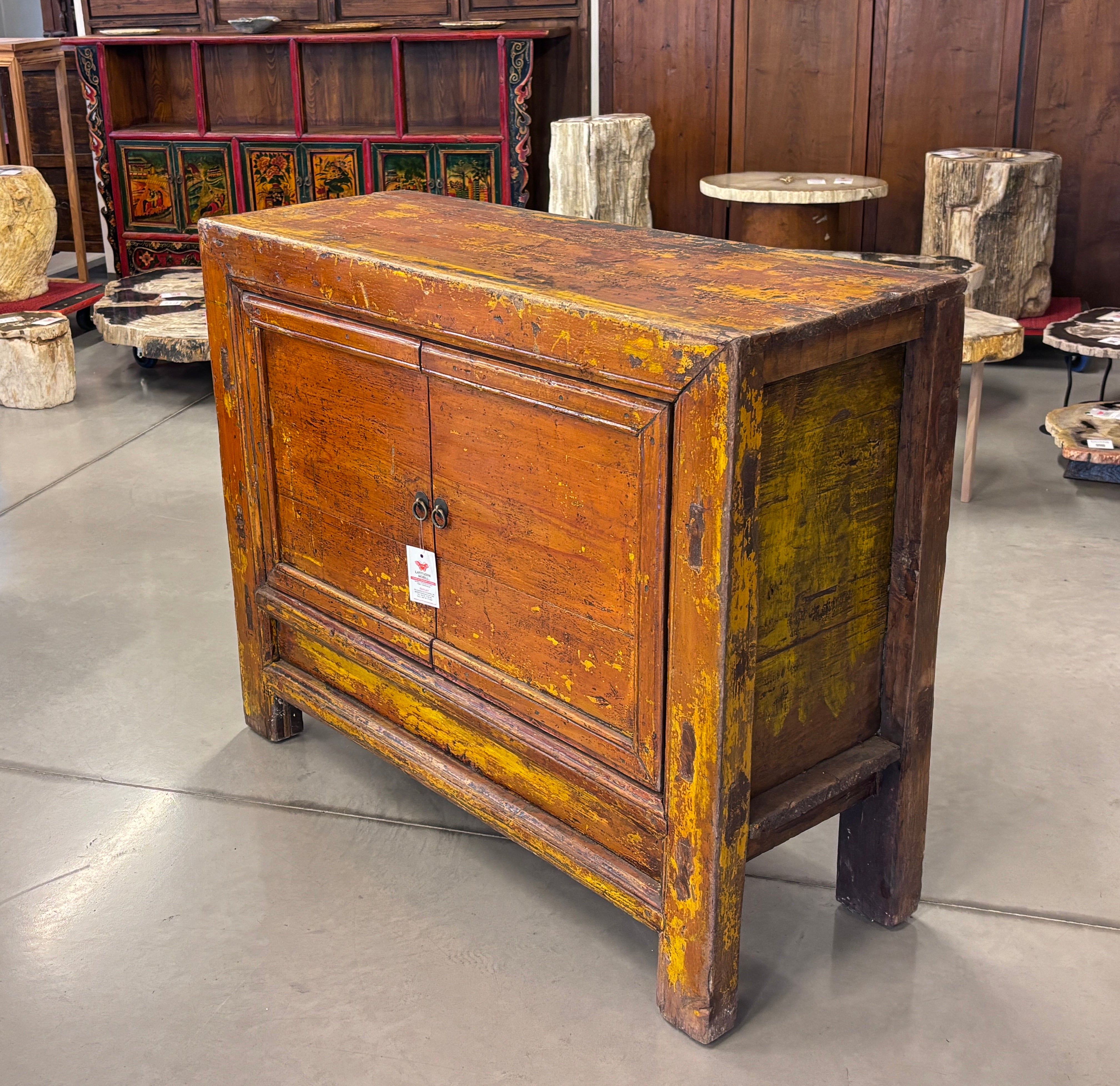 MADIA GANZU 2 ANTE CON CORNICE A SBALZO