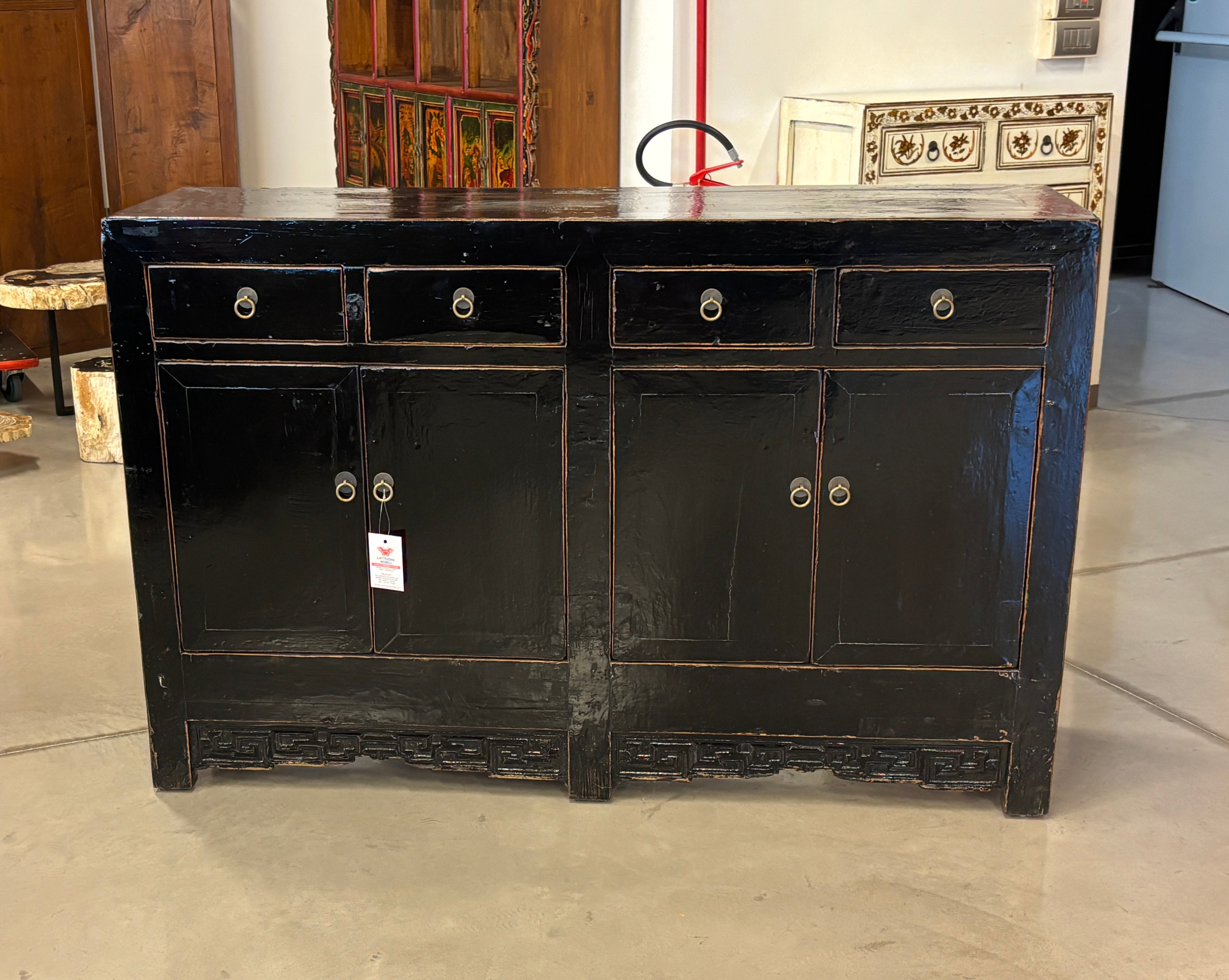 BUFFET CINESE IN LACCA NERA