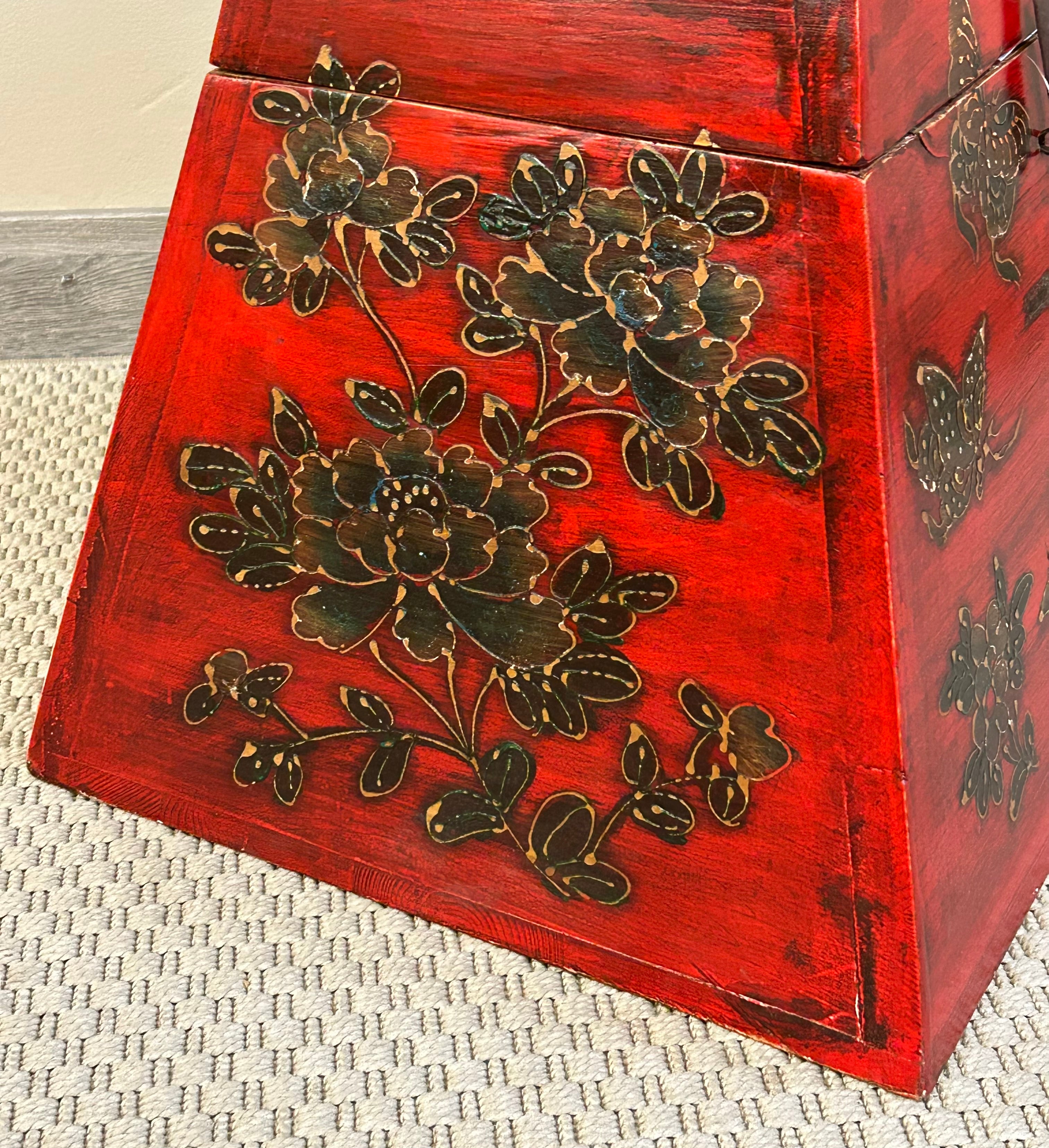 BAULETTO DECORATO TIBETANO