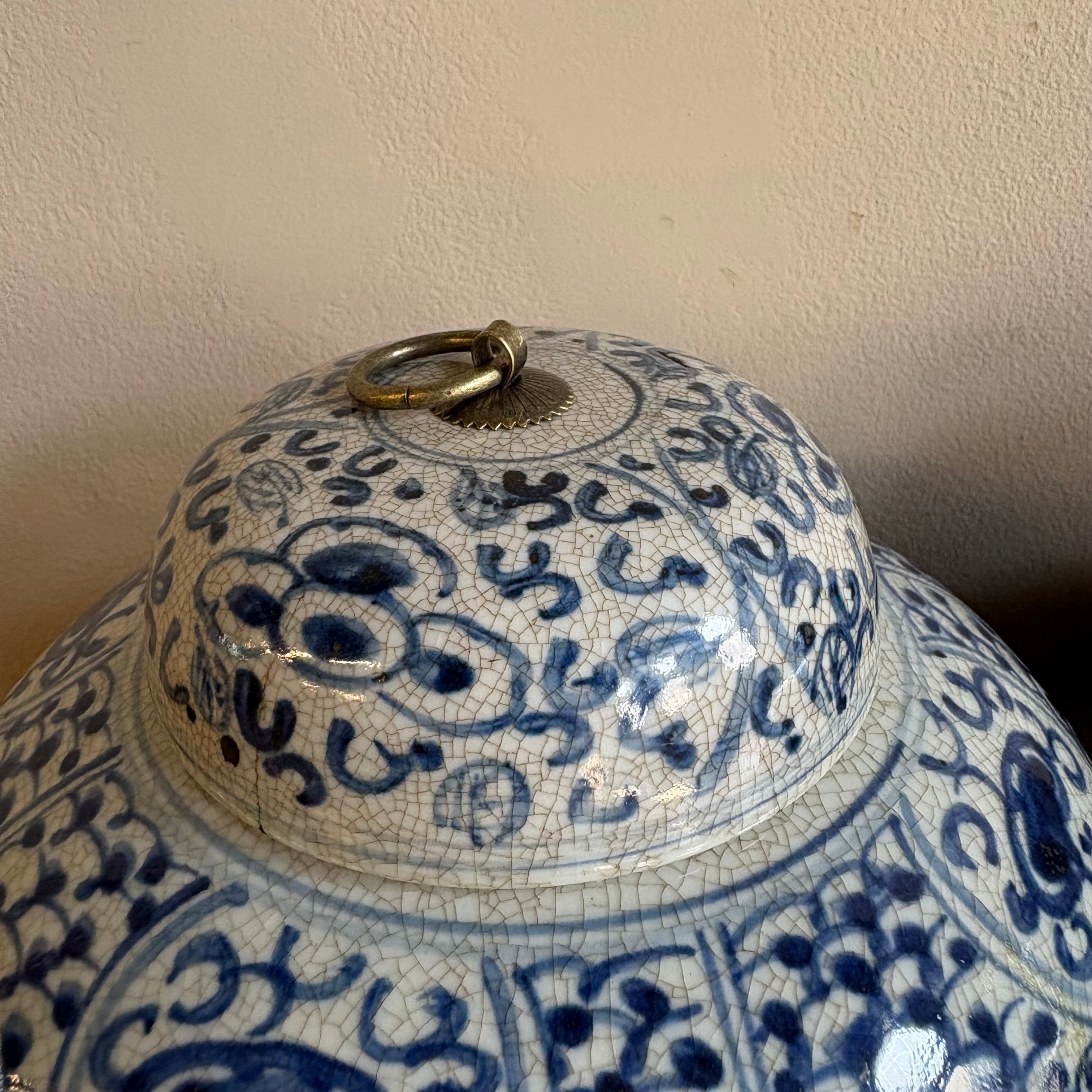VASO CINESE IN CERAMICA CON COPERCHIO