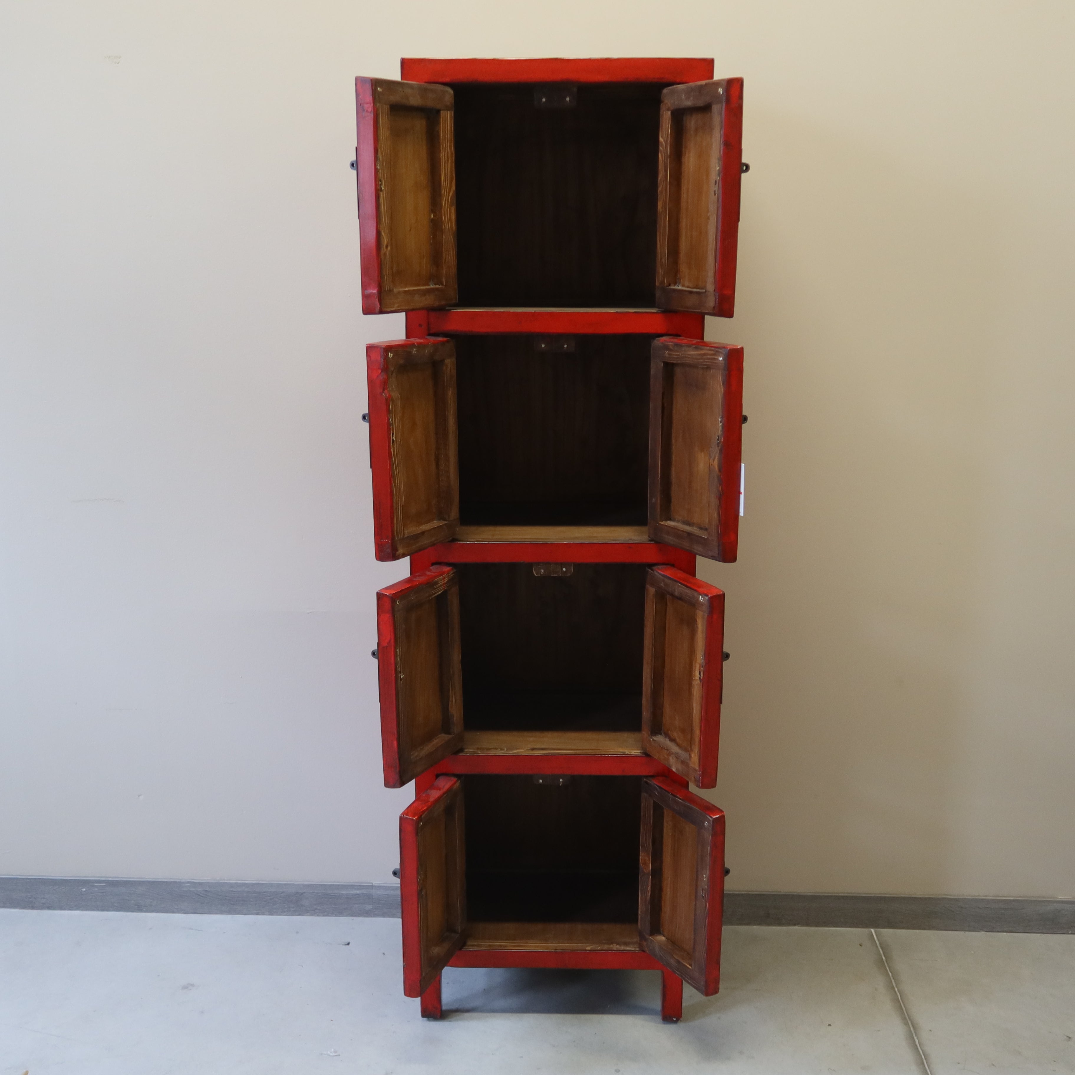 ARMADIETTO CINESE STRETTO A COLONNA LACCA ROSSA