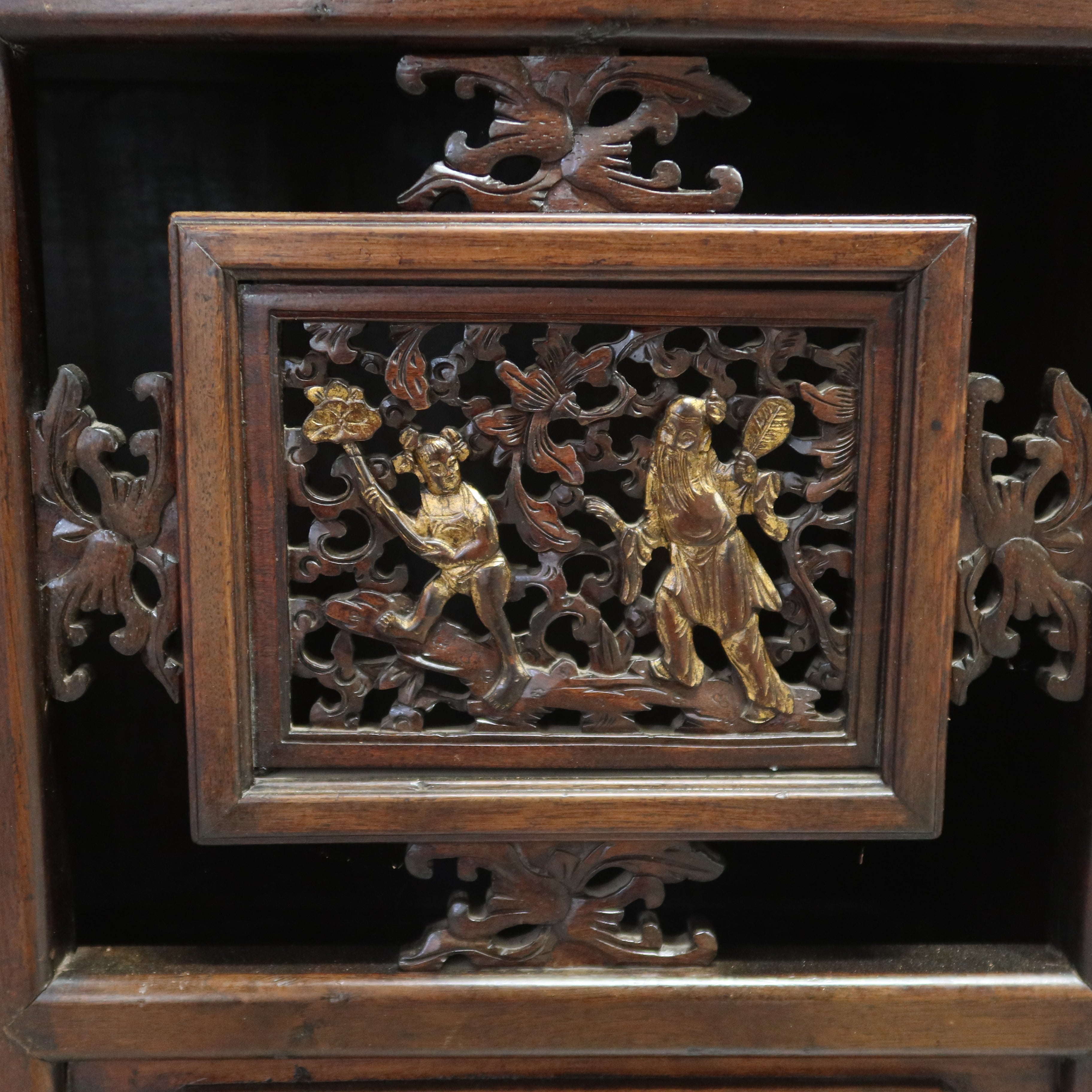 ARMADIETTO TAGLIA MEDIA ANTE INTAGLIATE