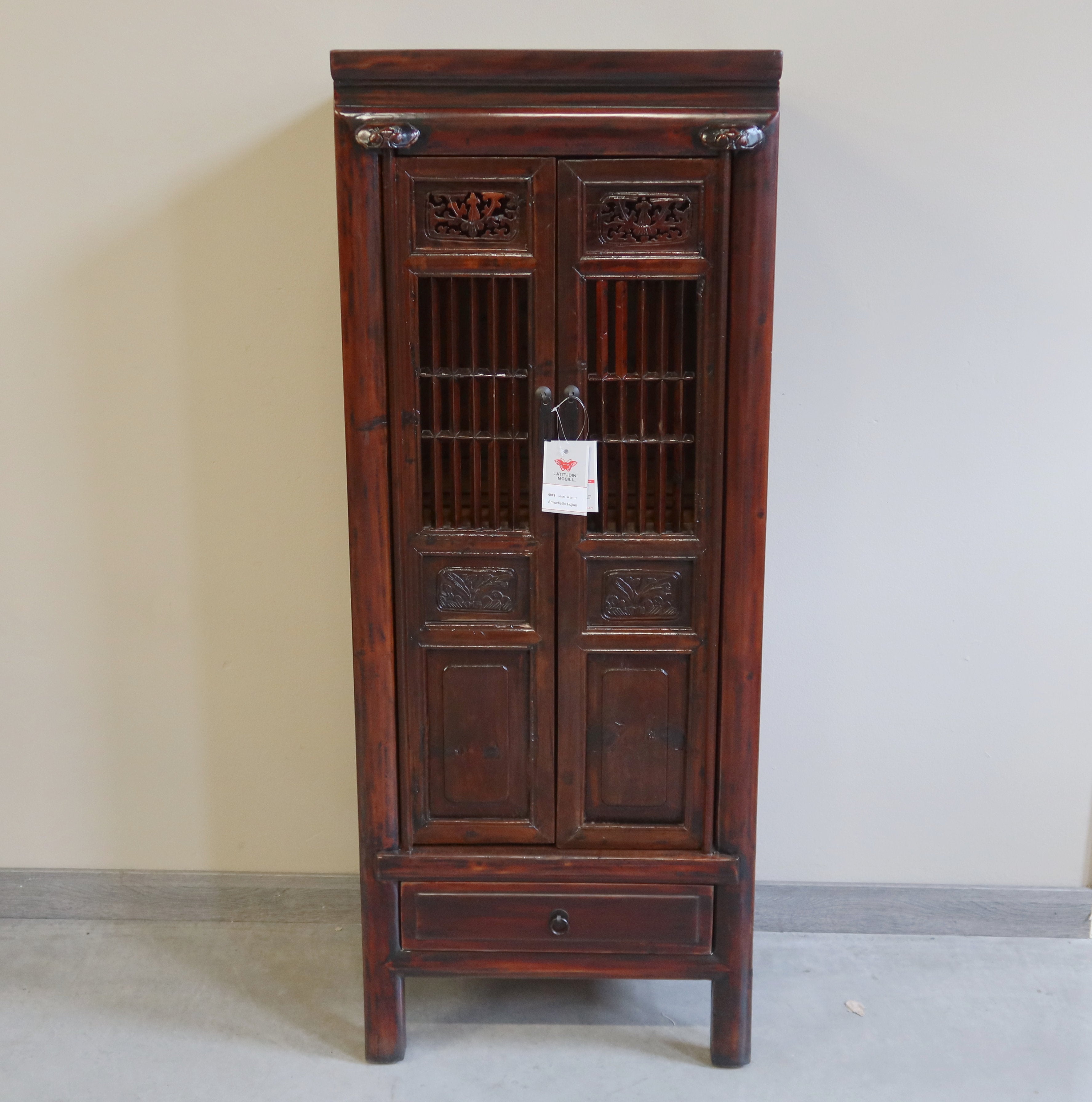 ARMADIETTO A COLONNA DEL FUJAN