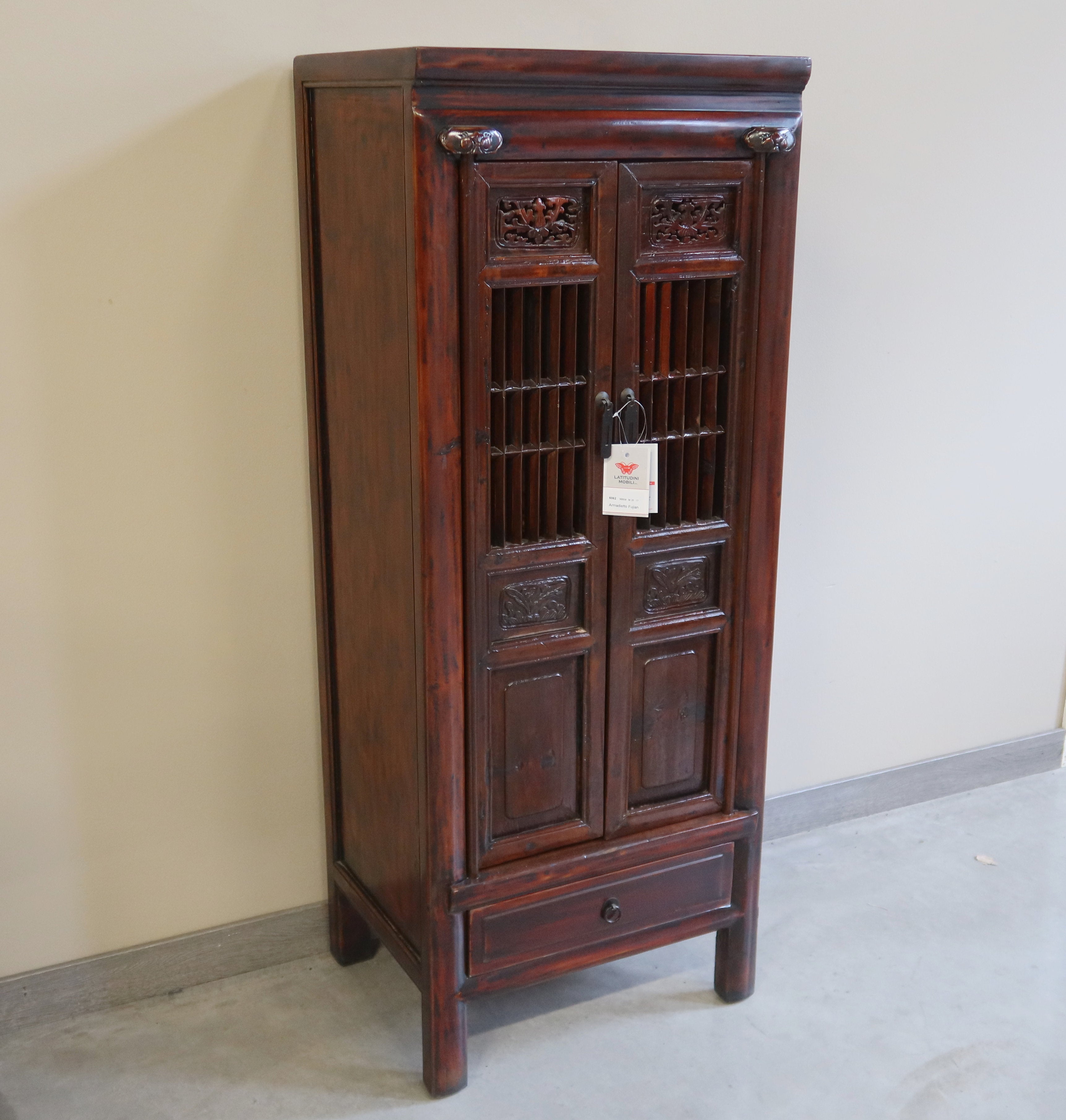 ARMADIETTO A COLONNA DEL FUJAN