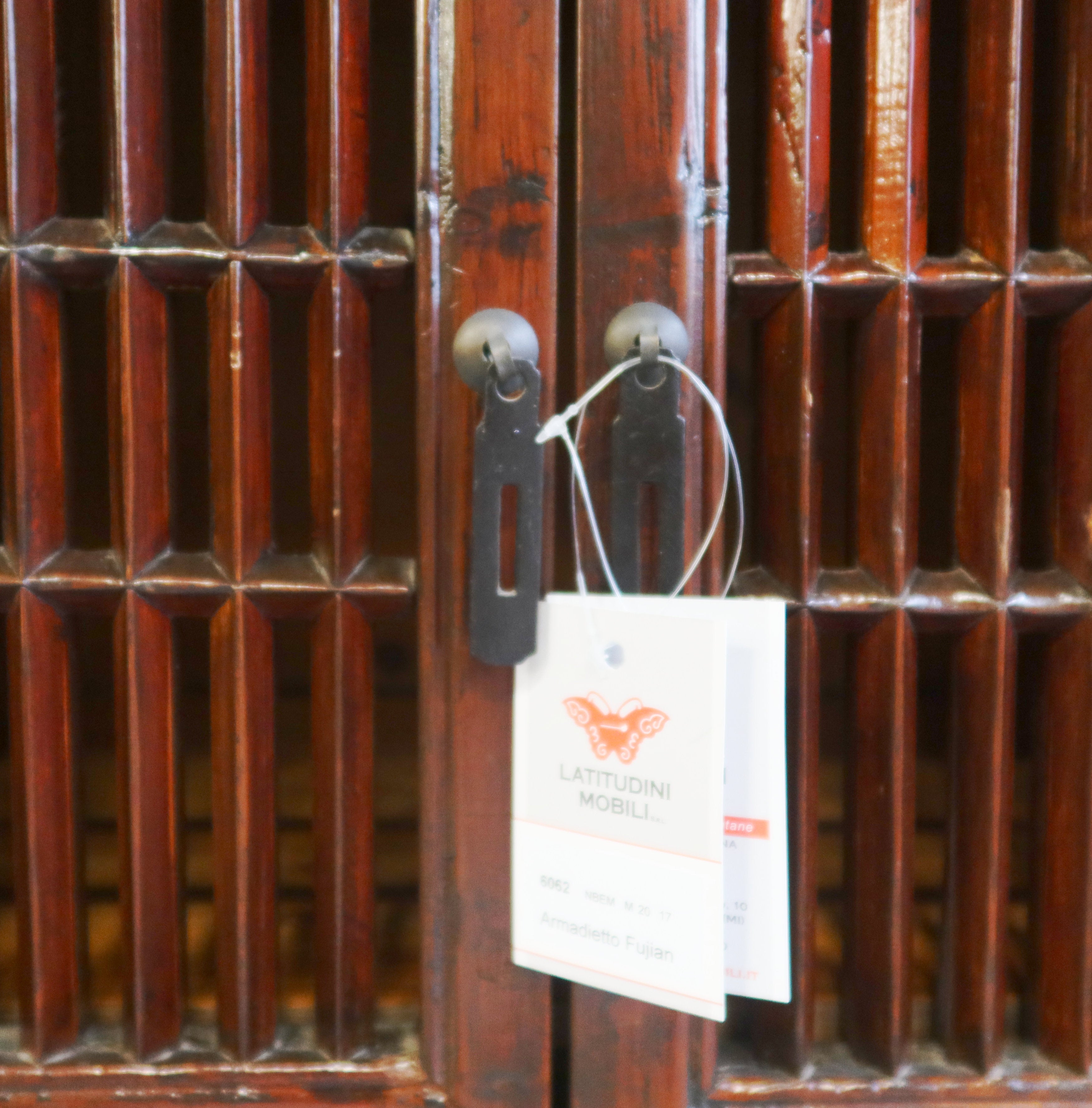 ARMADIETTO A COLONNA DEL FUJAN