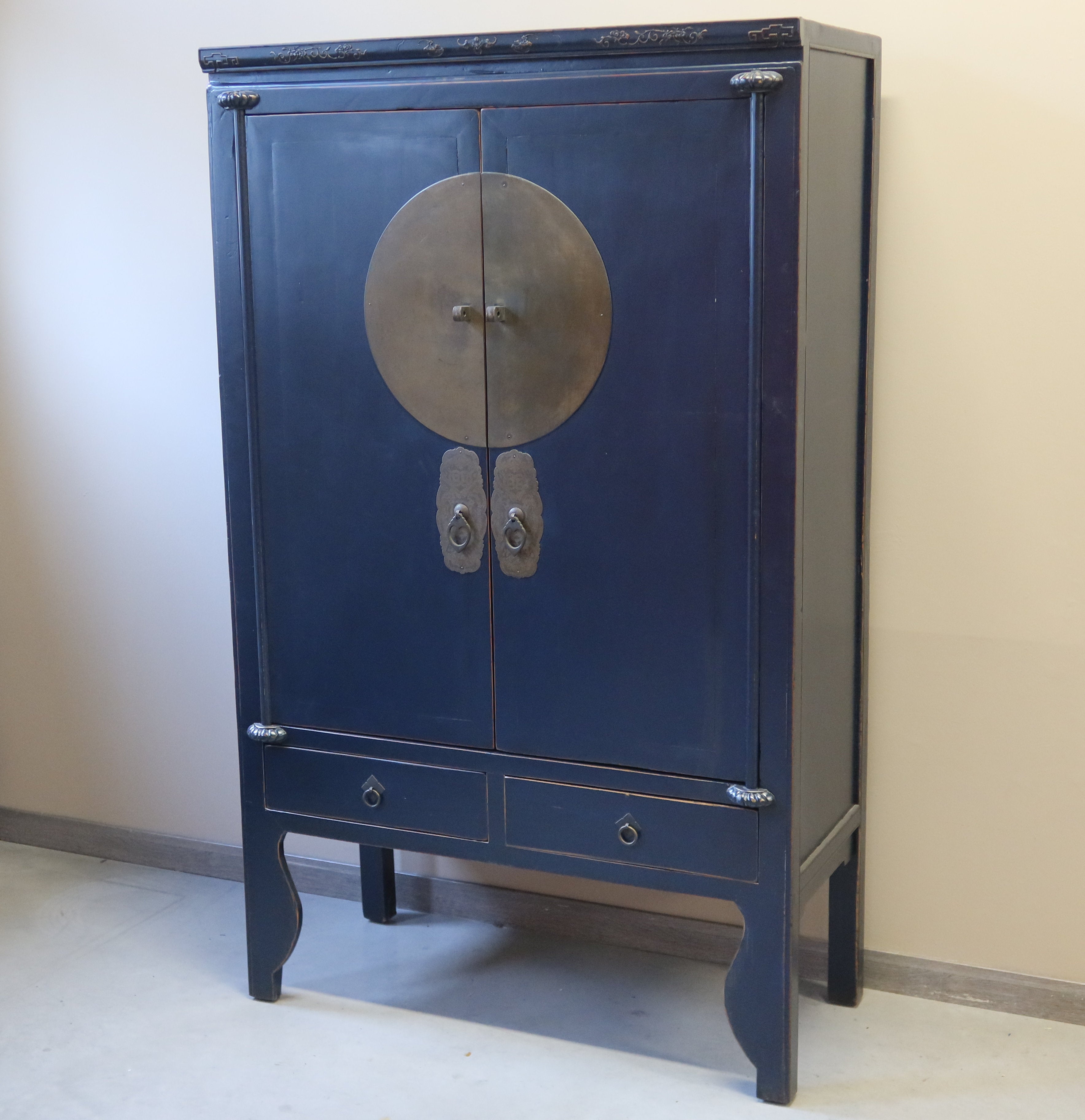 ARMADIO NUZIALE IN LACCA