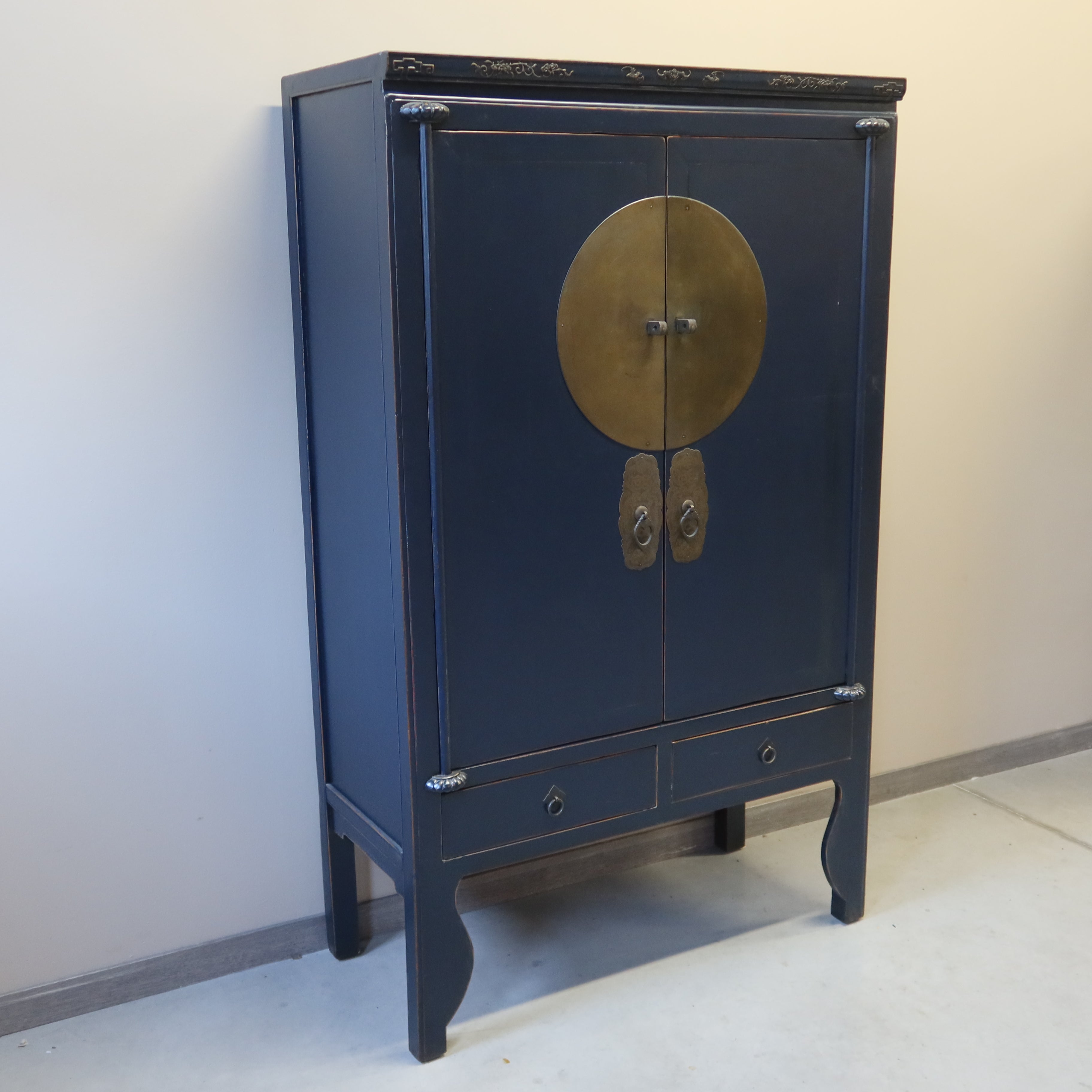 ARMADIO NUZIALE IN LACCA