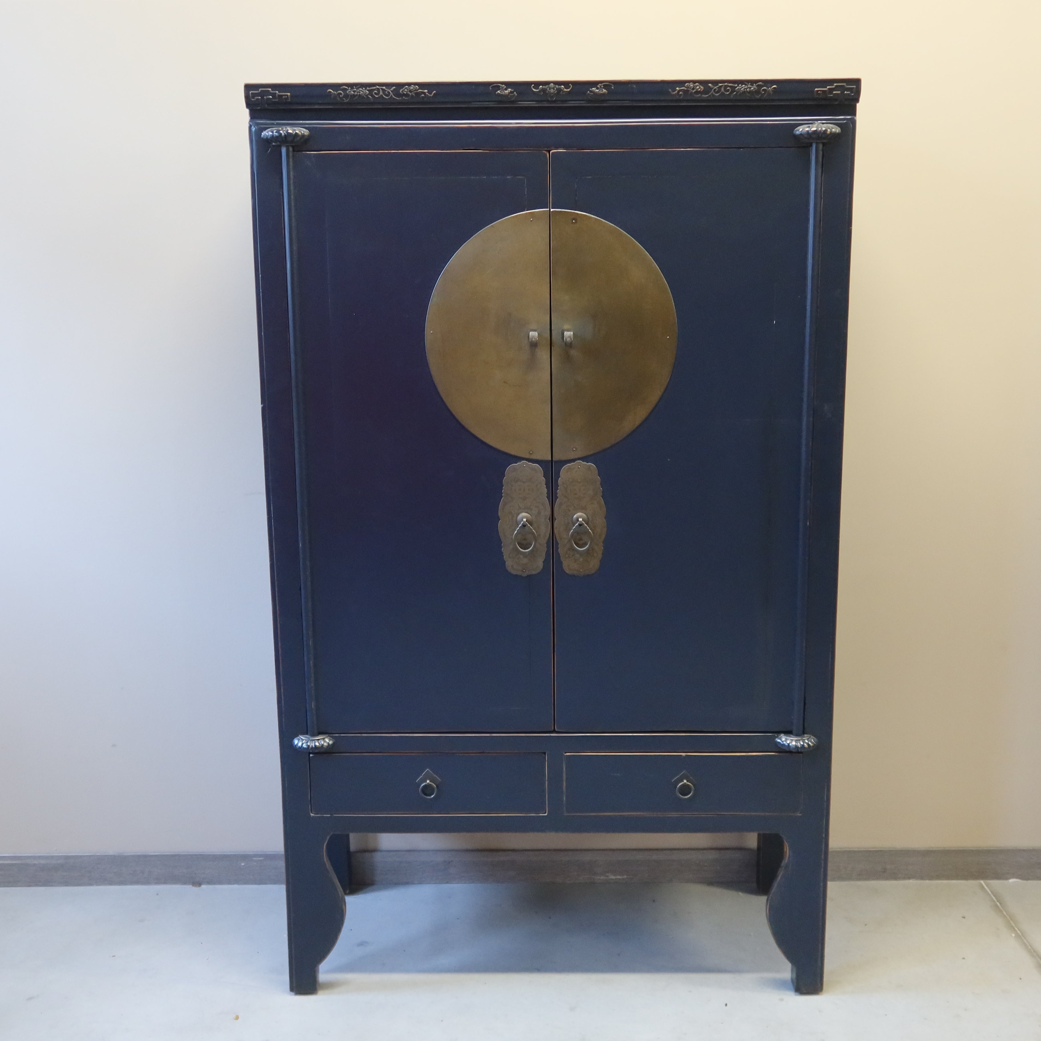 ARMADIO NUZIALE IN LACCA