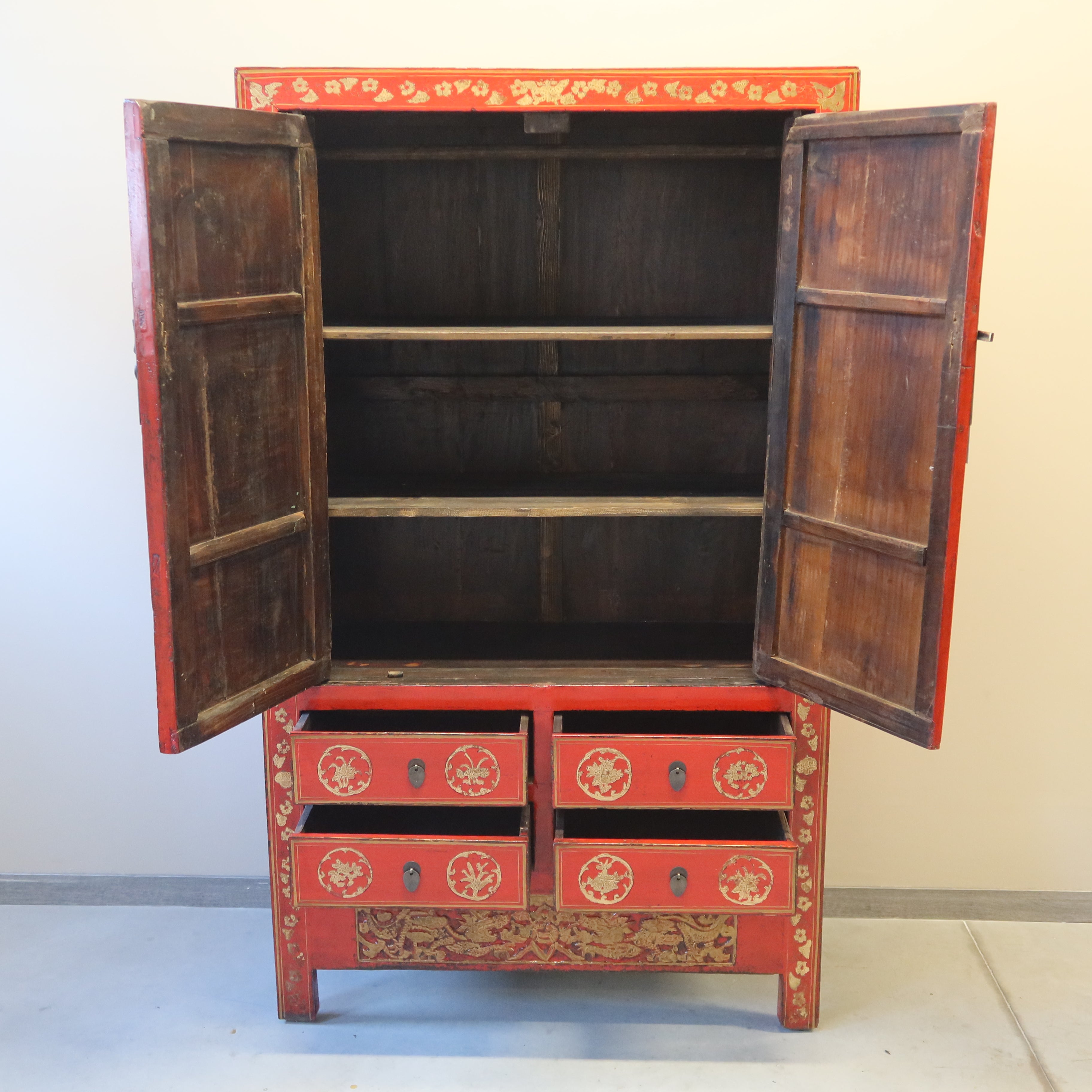 ARMADIO CINESE DELLO SHANXI LACCATO