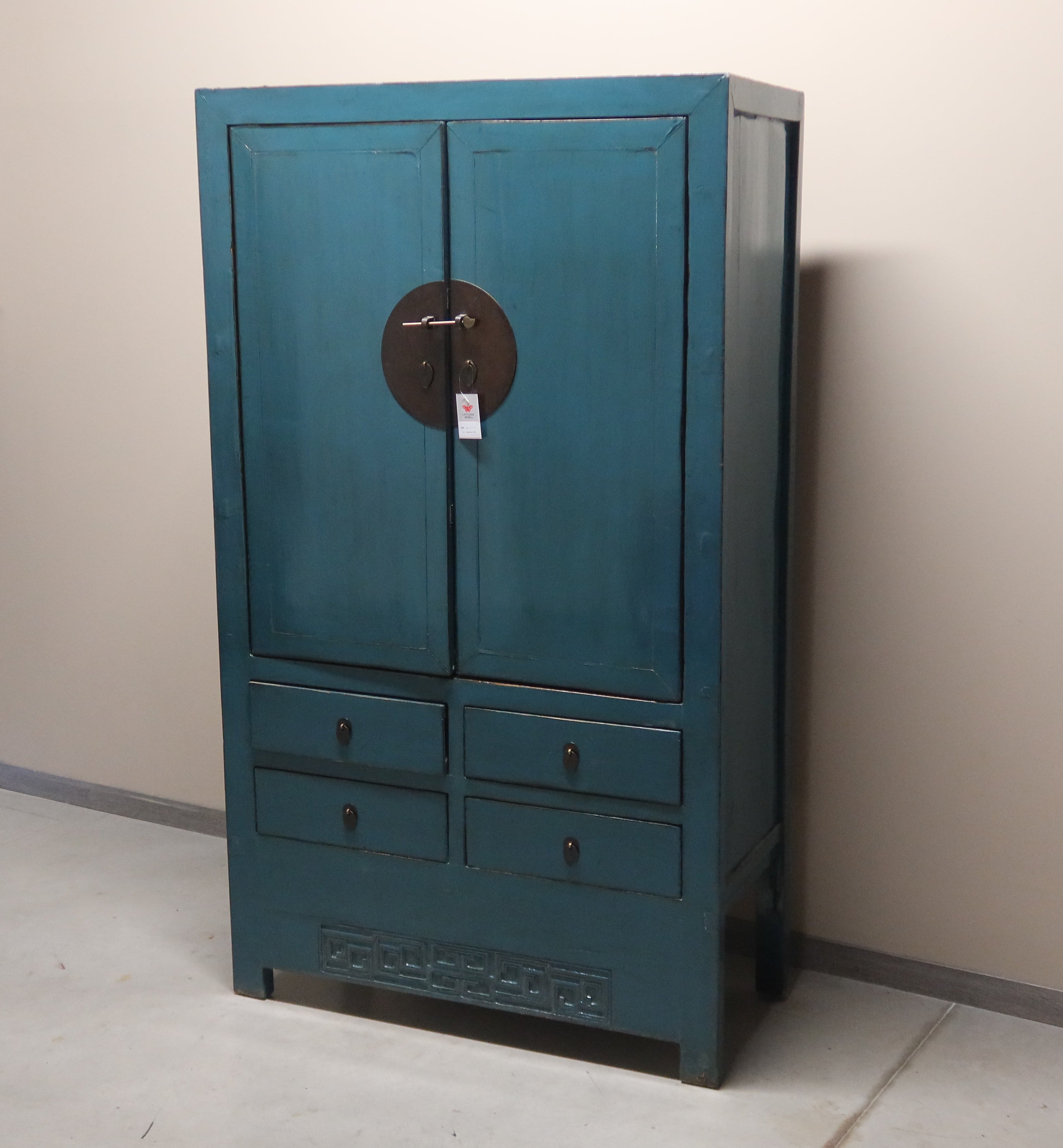 ARMADIO CINESE IN LACCA