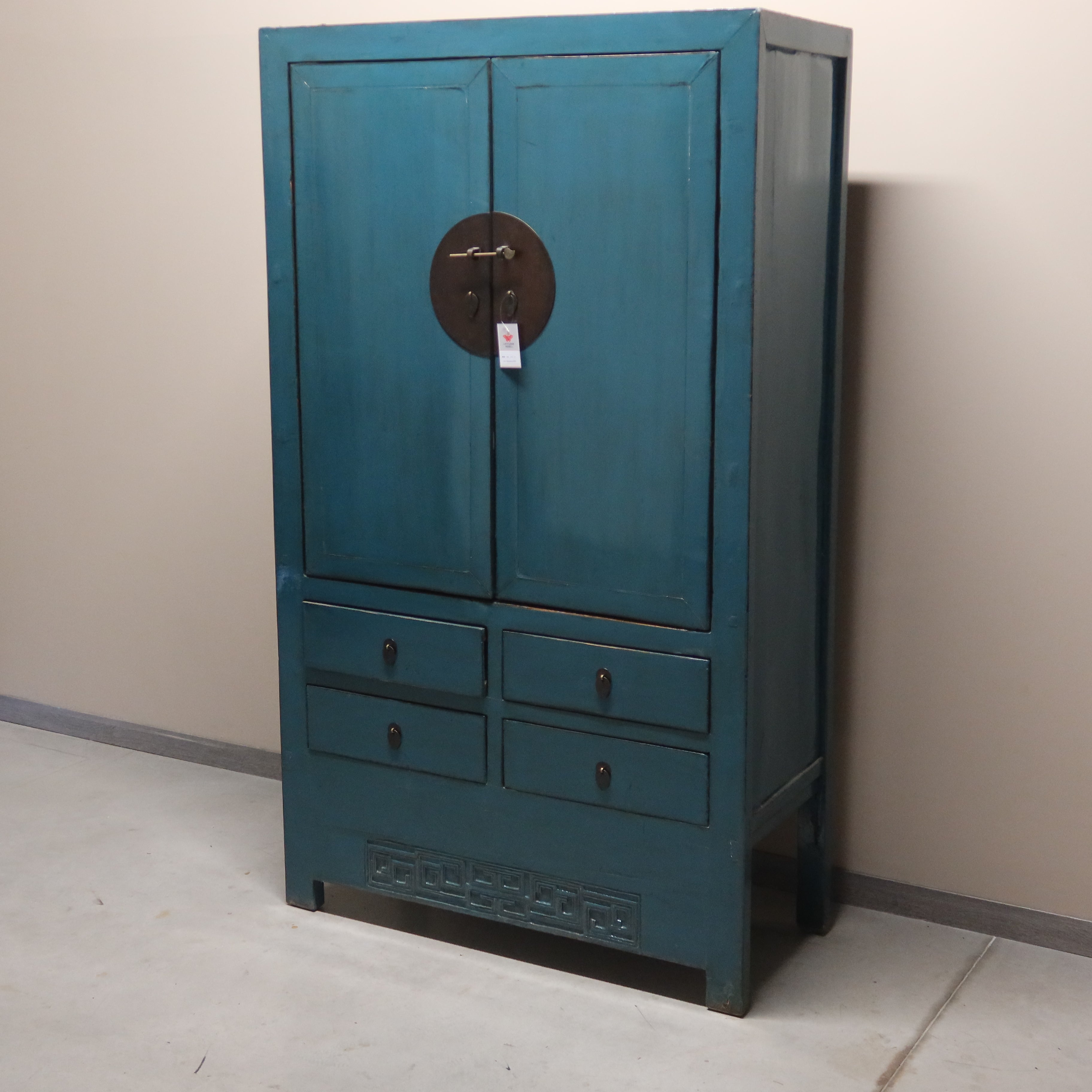 ARMADIO CINESE IN LACCA