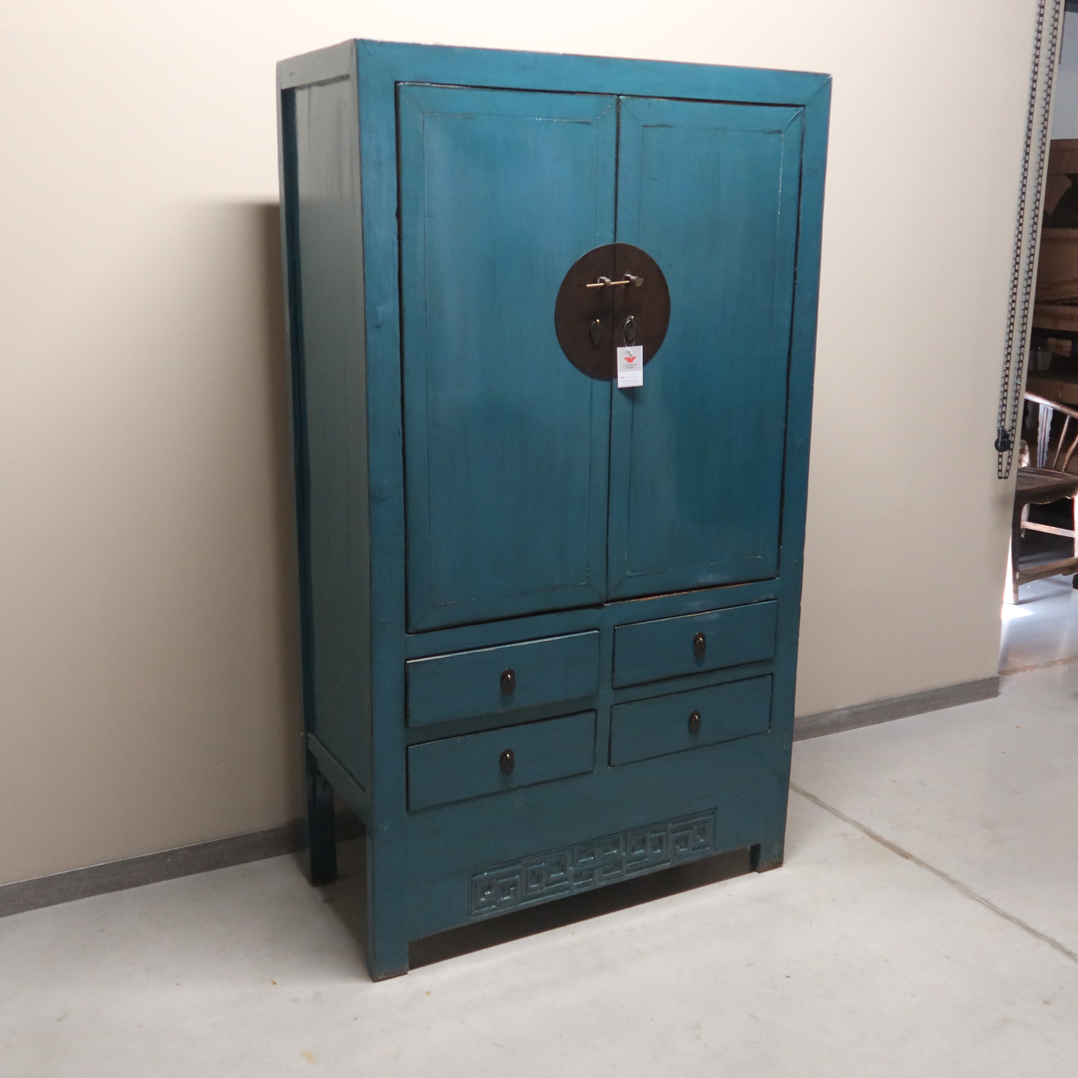 ARMADIO CINESE IN LACCA