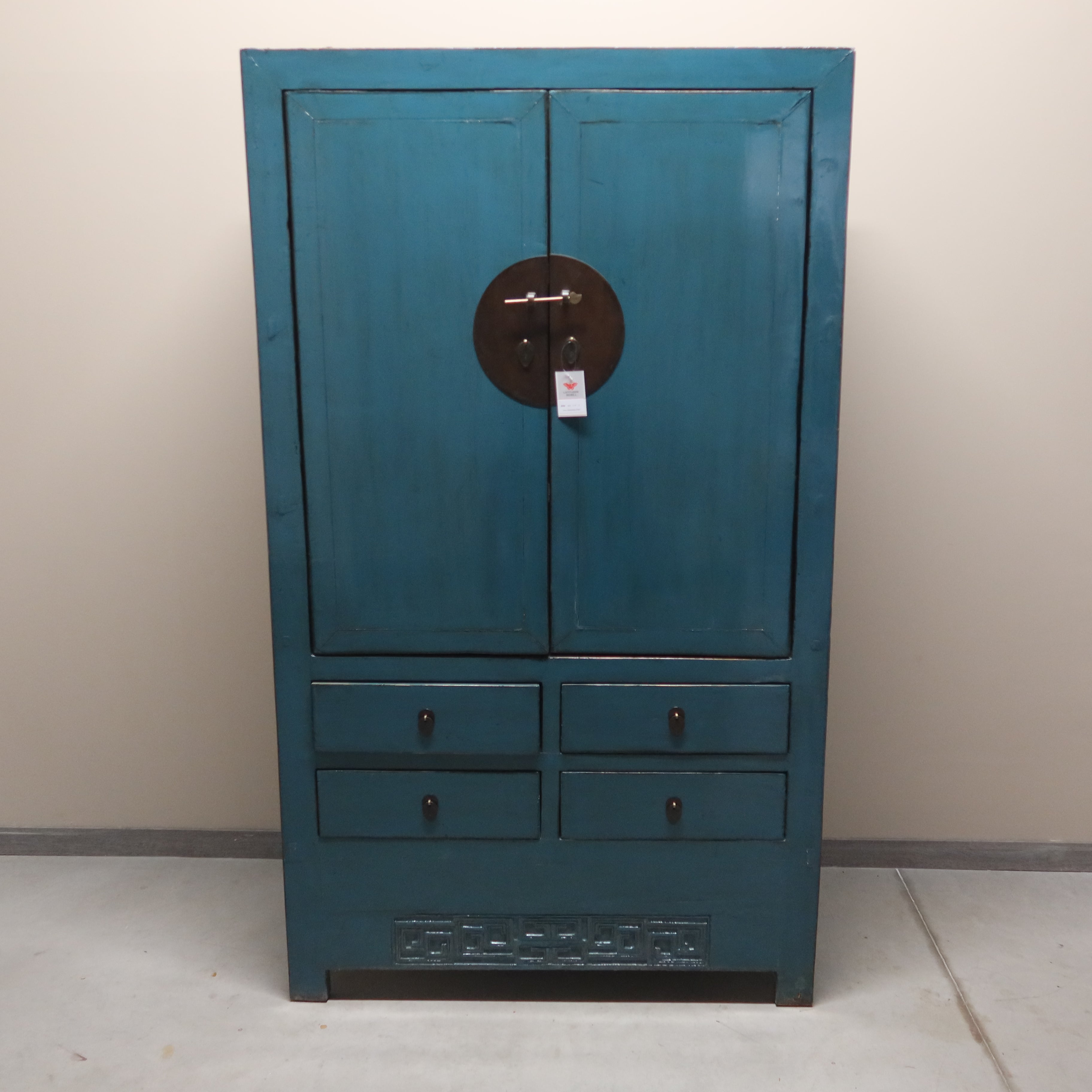 ARMADIO CINESE IN LACCA