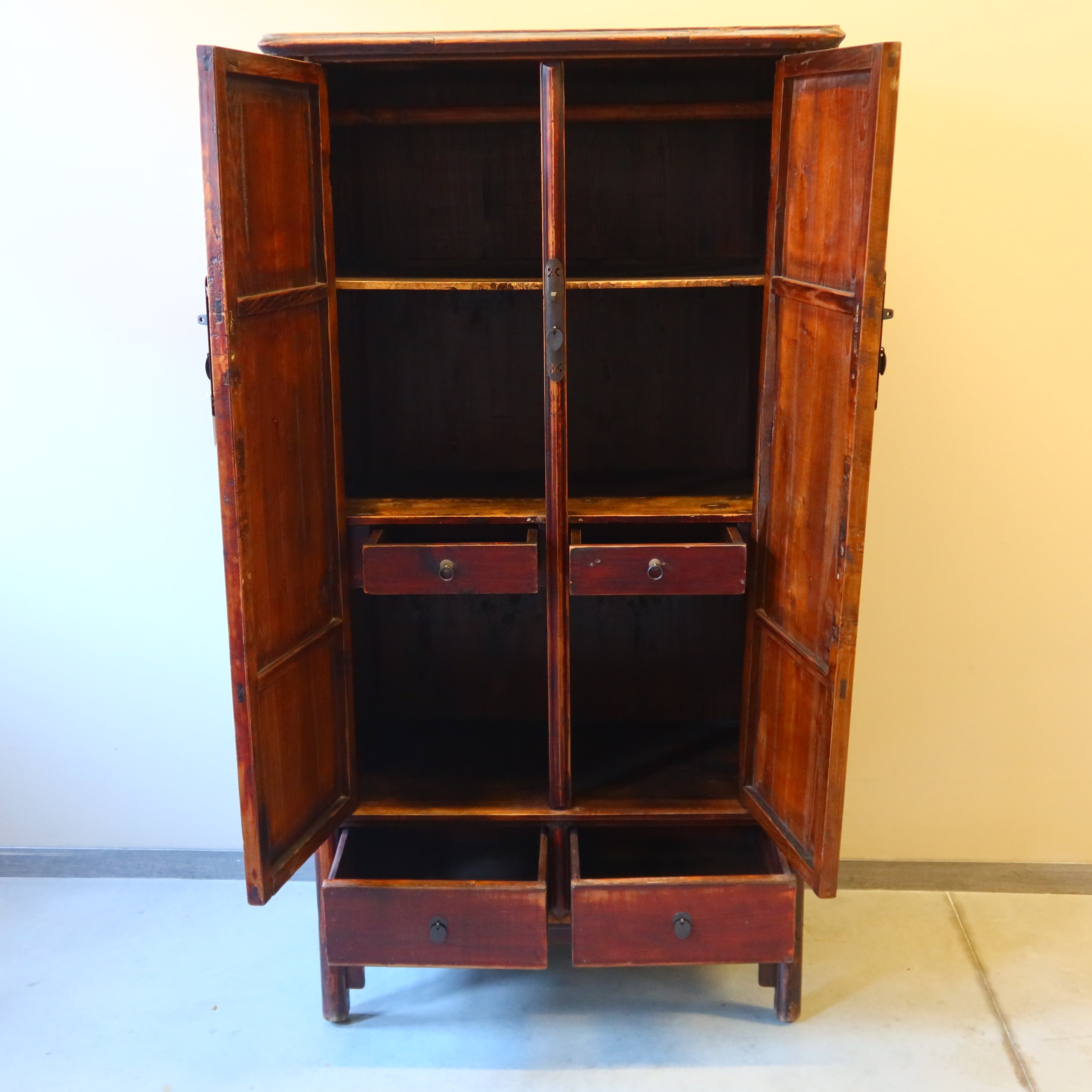 ARMADIO OLMO CINESE A TRAPEZIO