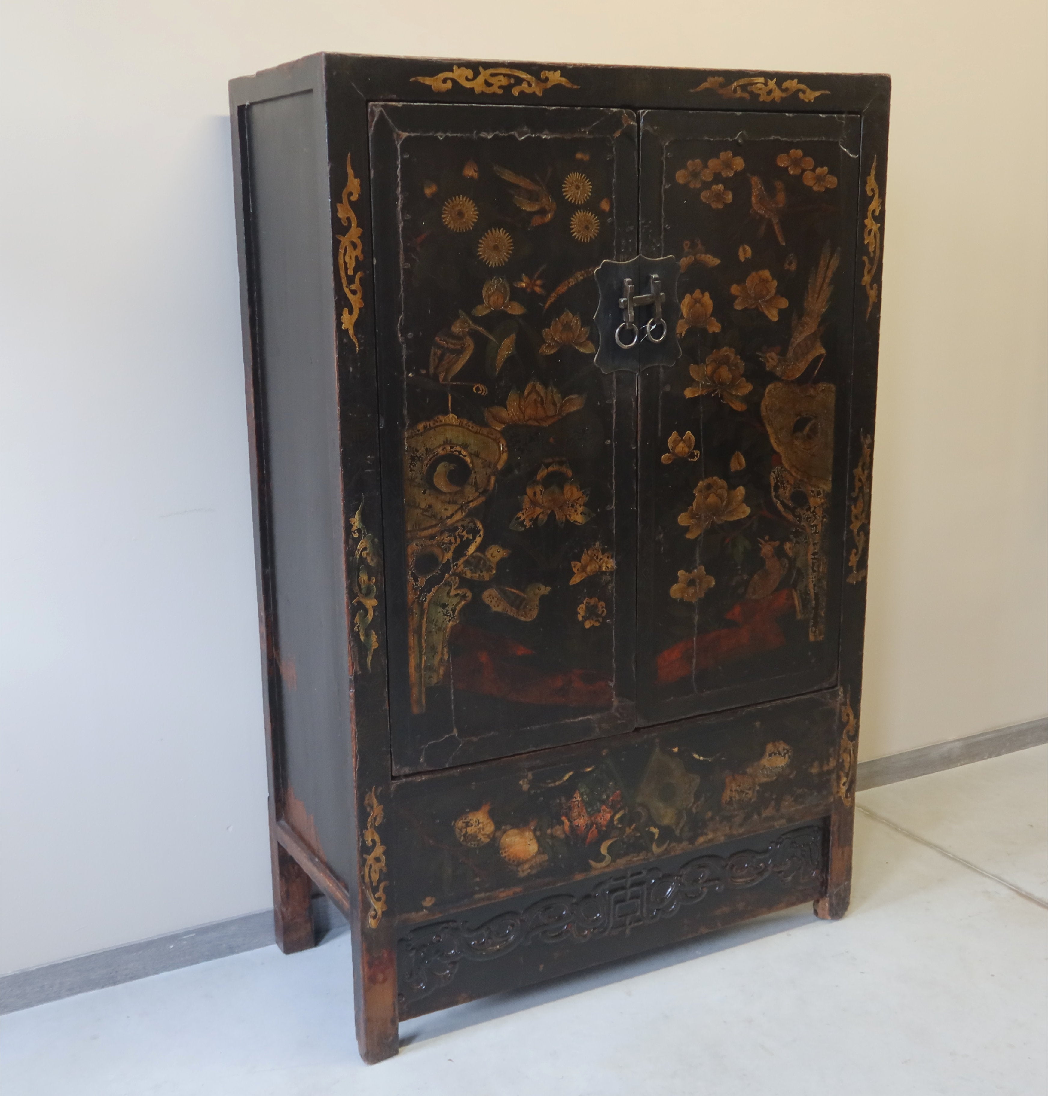 ARMADIO SHANXI NERO DECORATO