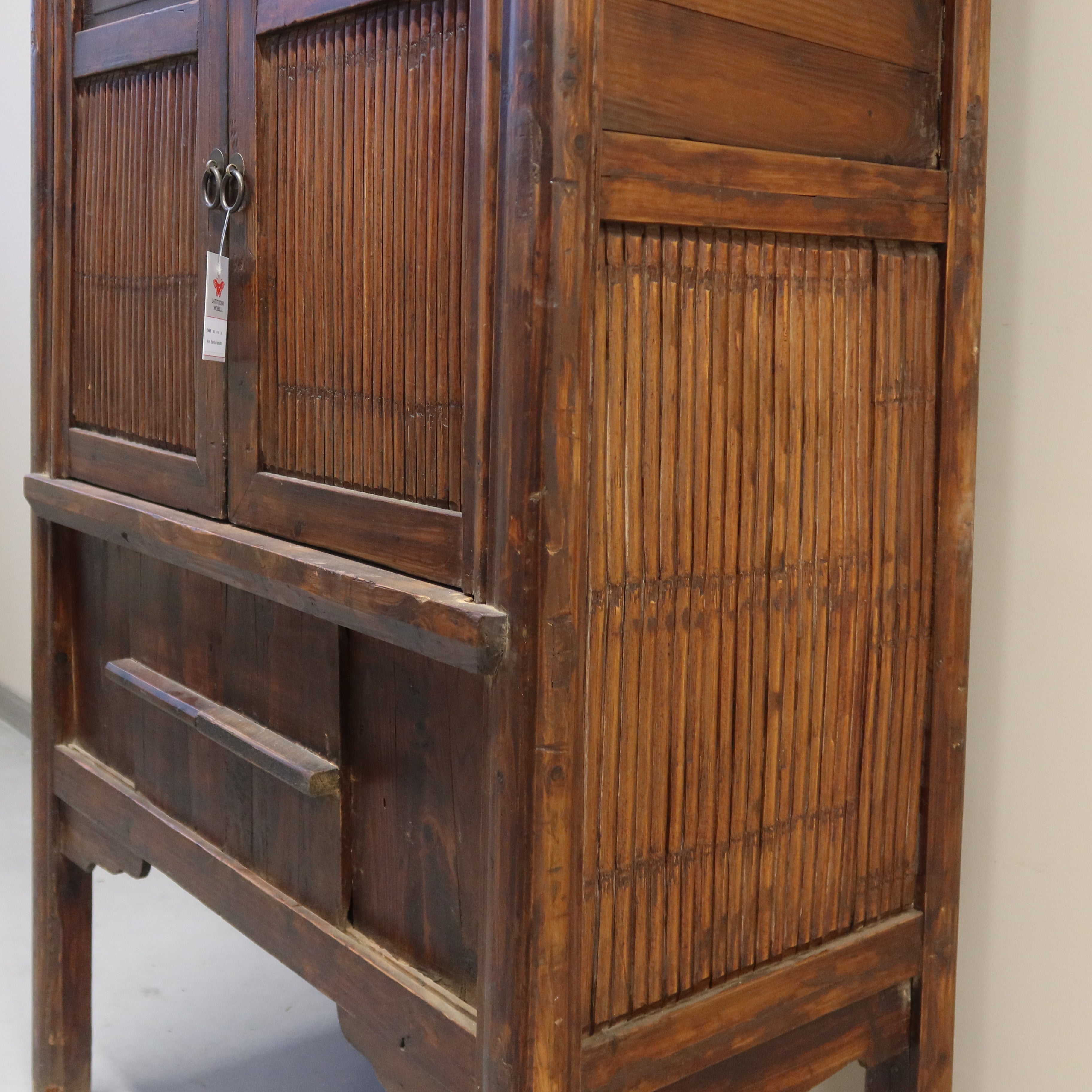 ARMADIO LISTELLATO IN BAMBU'