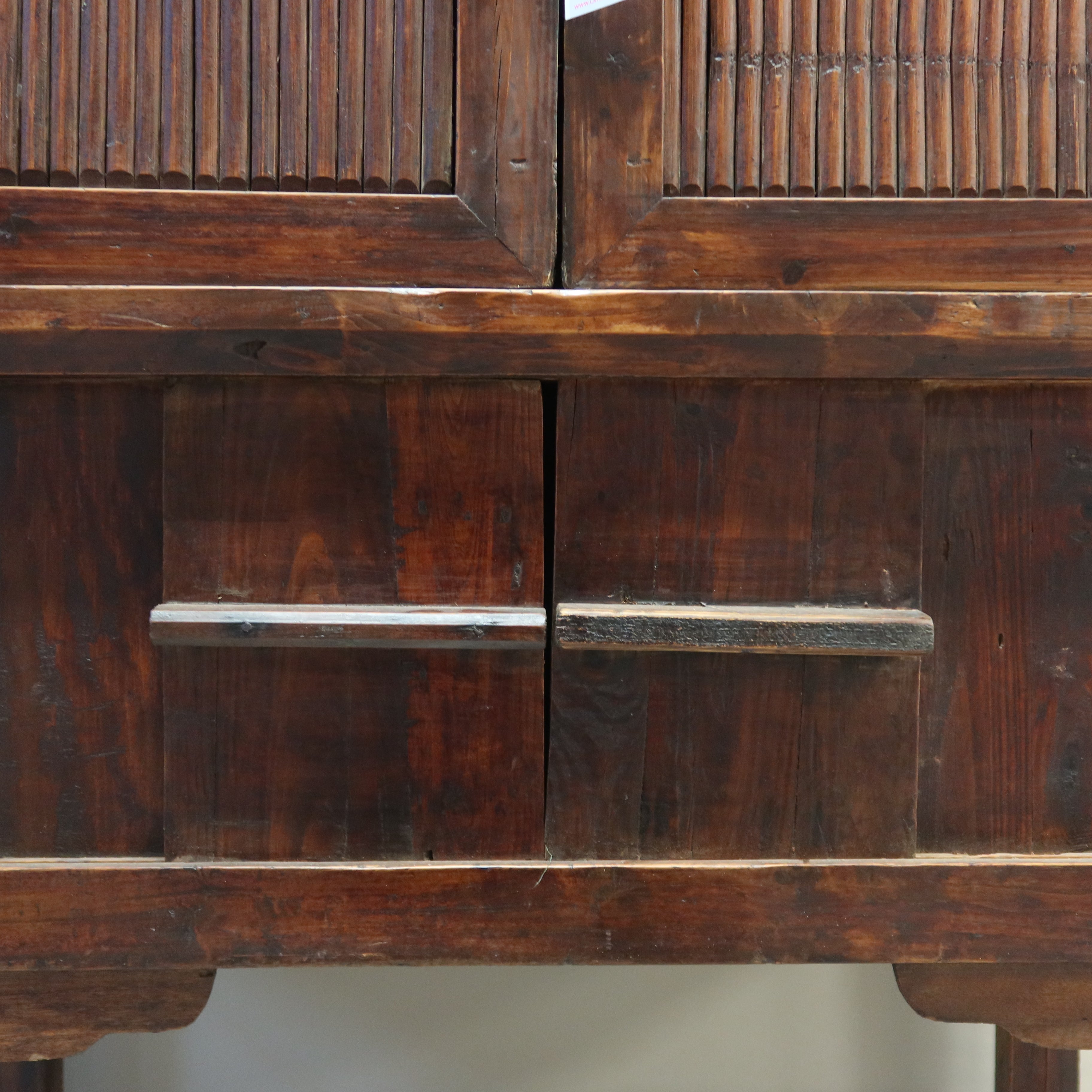 ARMADIO LISTELLATO IN BAMBU'