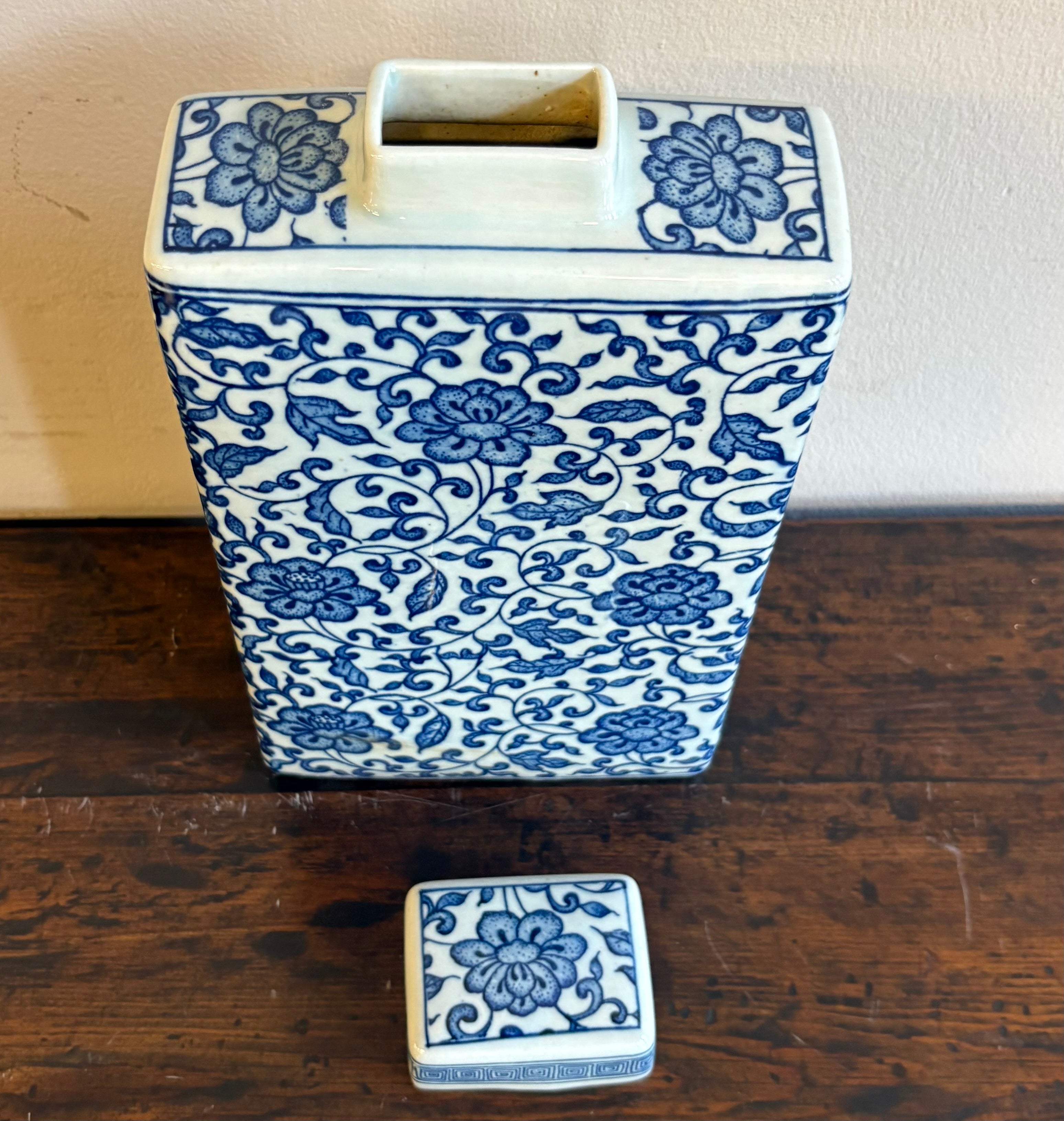 VASO STRETTO IN CERAMICA A BASE RETTANGOLARE