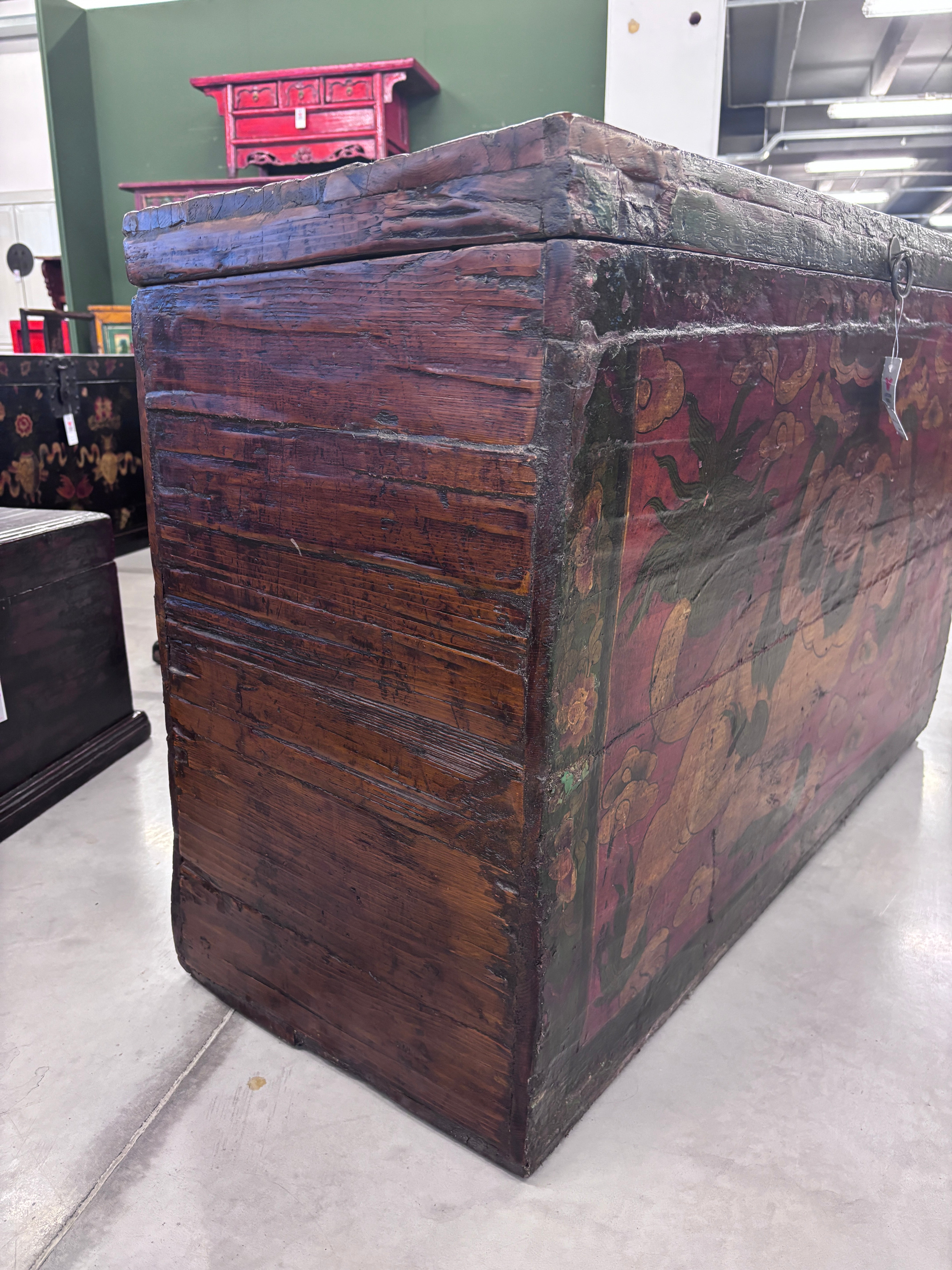 GRANDE BAULE DECORATO TIBETANO