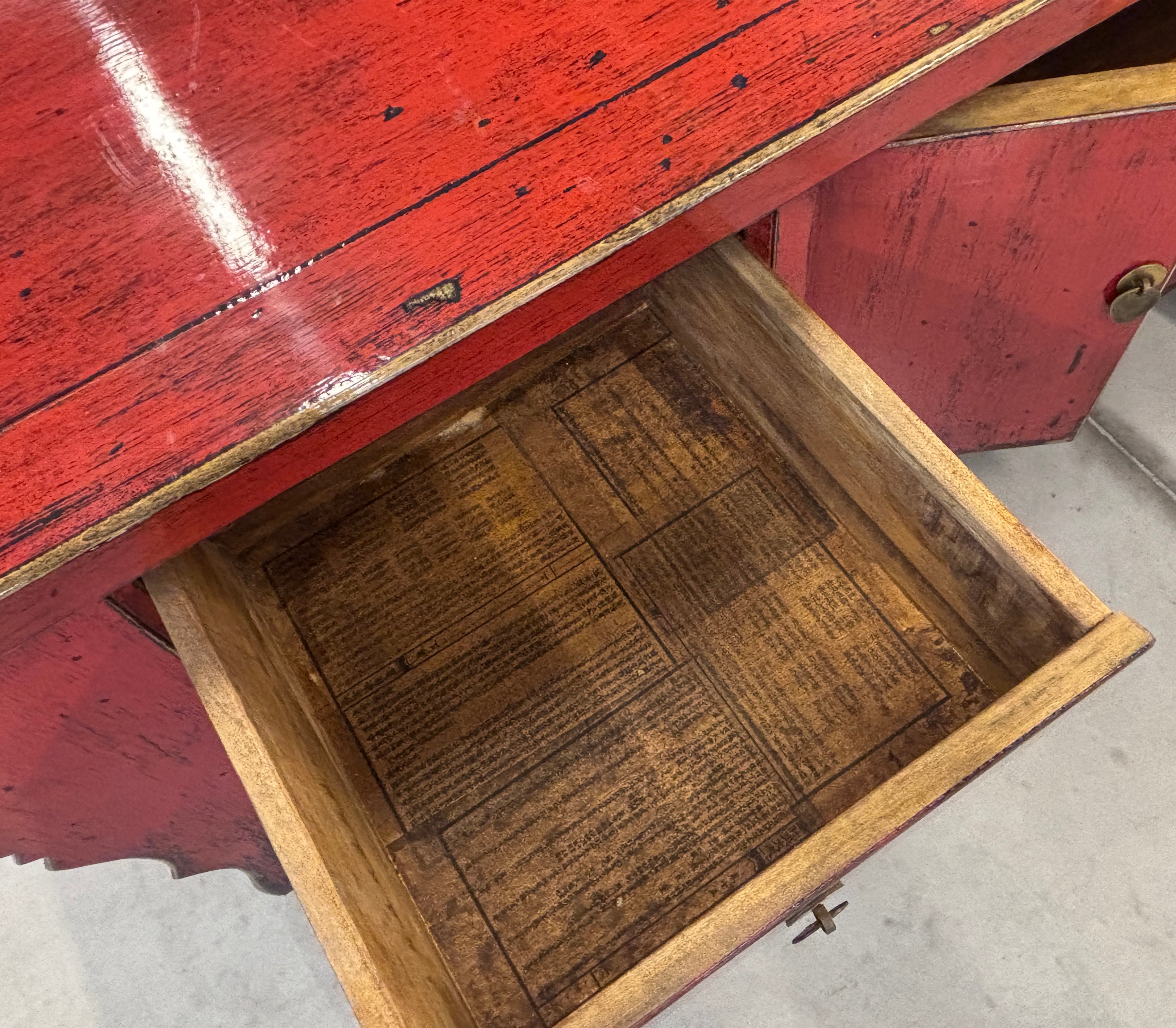 CASSAPANCA CINESE AD ALTARE IN LACCA