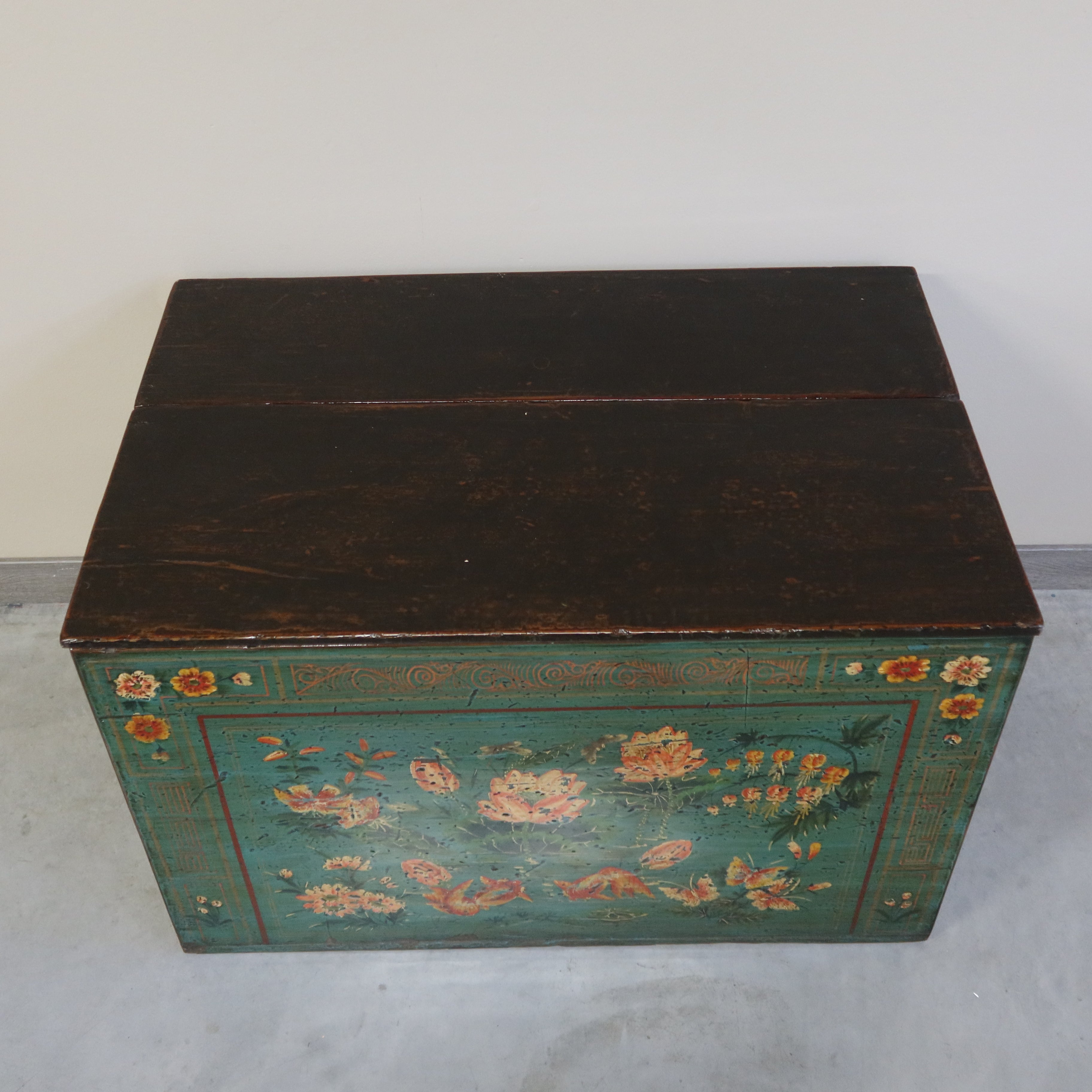 BAULE DECORATO DEL DONGBEI