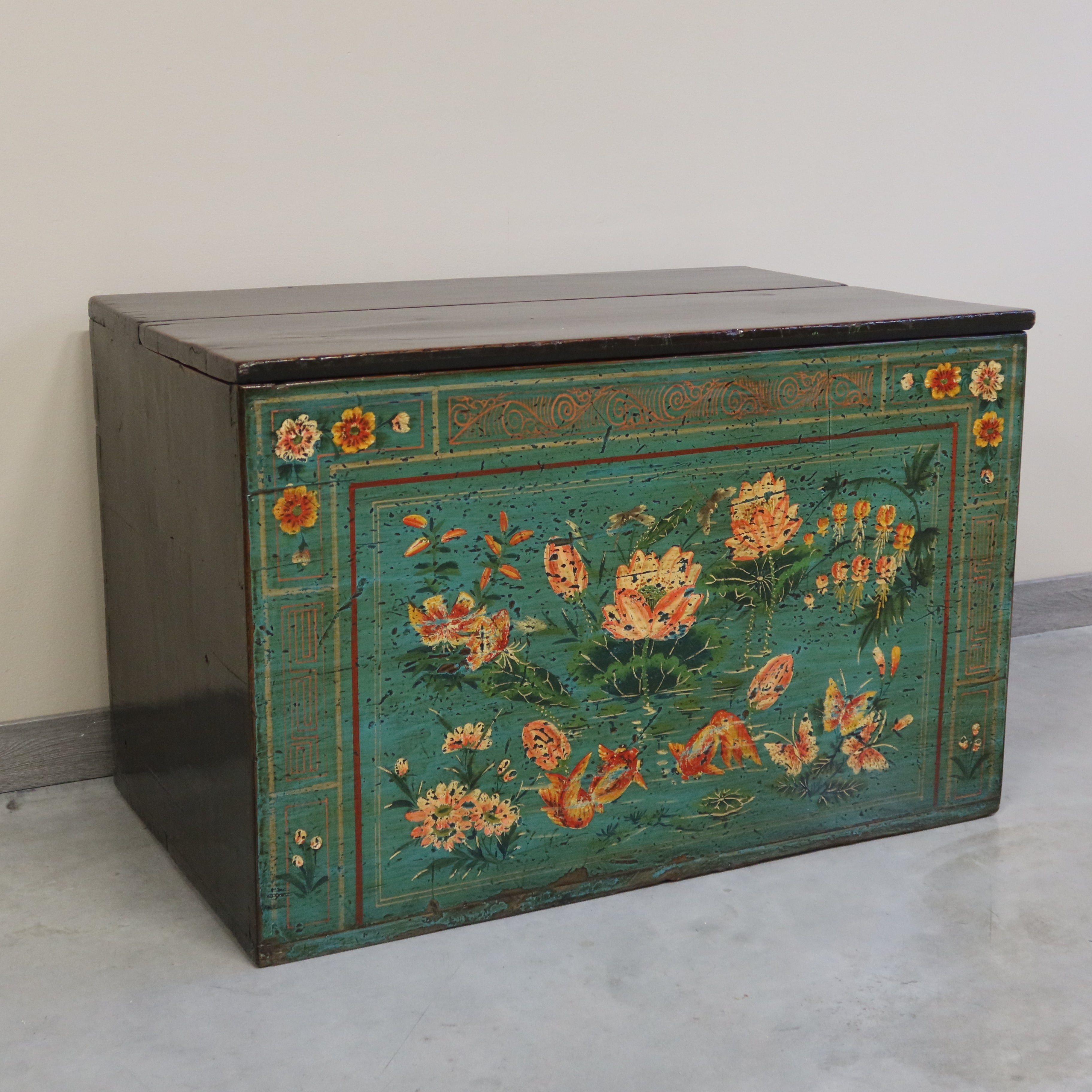 BAULE DECORATO DEL DONGBEI