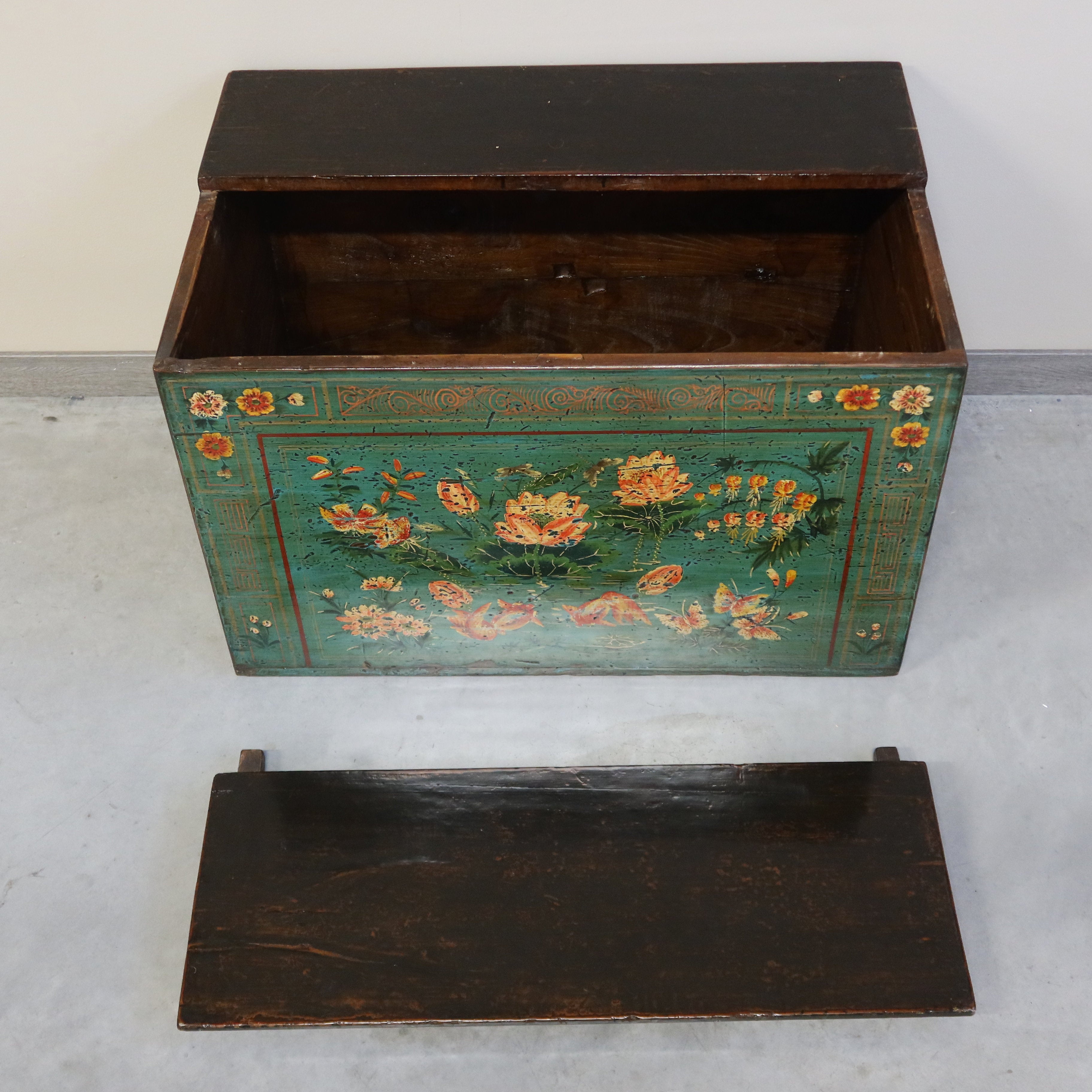 BAULE DECORATO DEL DONGBEI