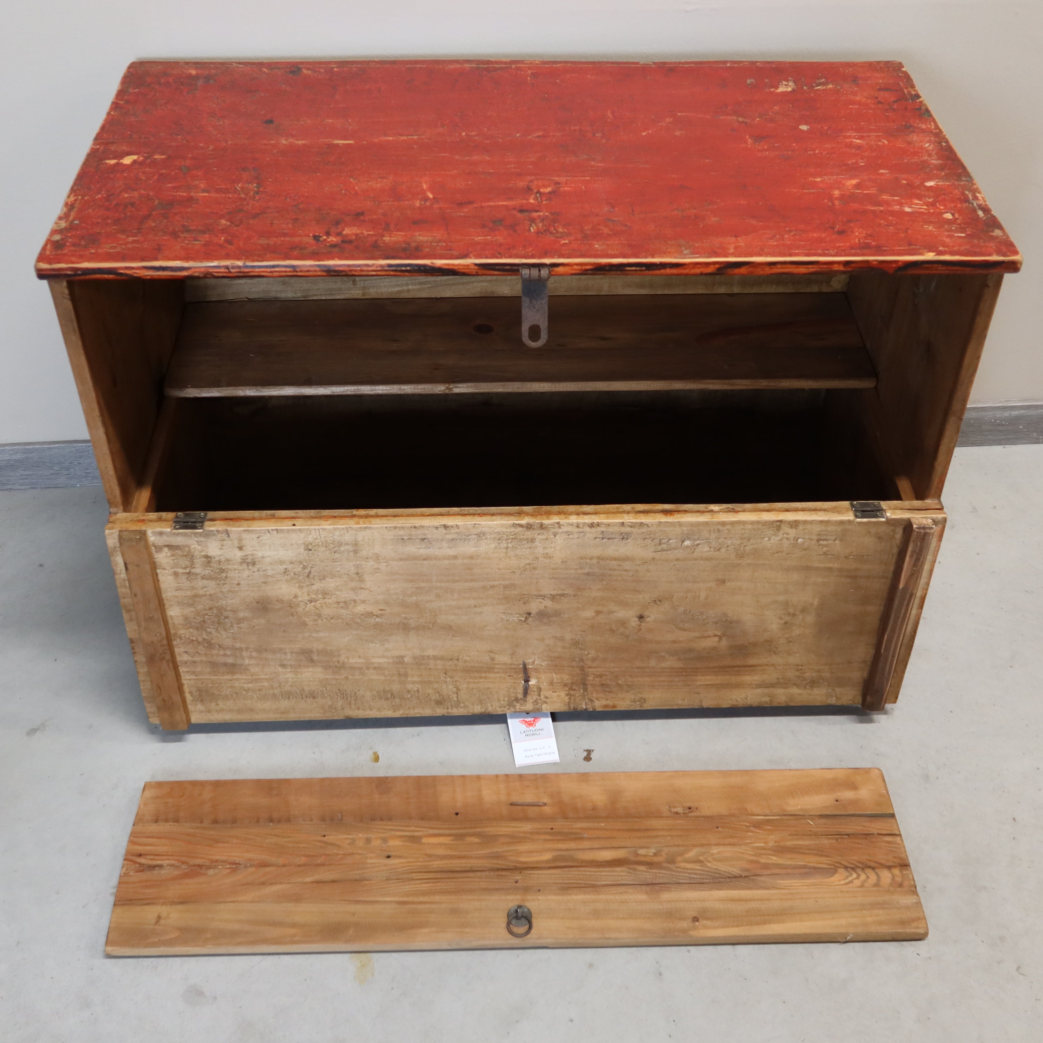 BAULE DEL QINGHAI CON DECORO TIGRE