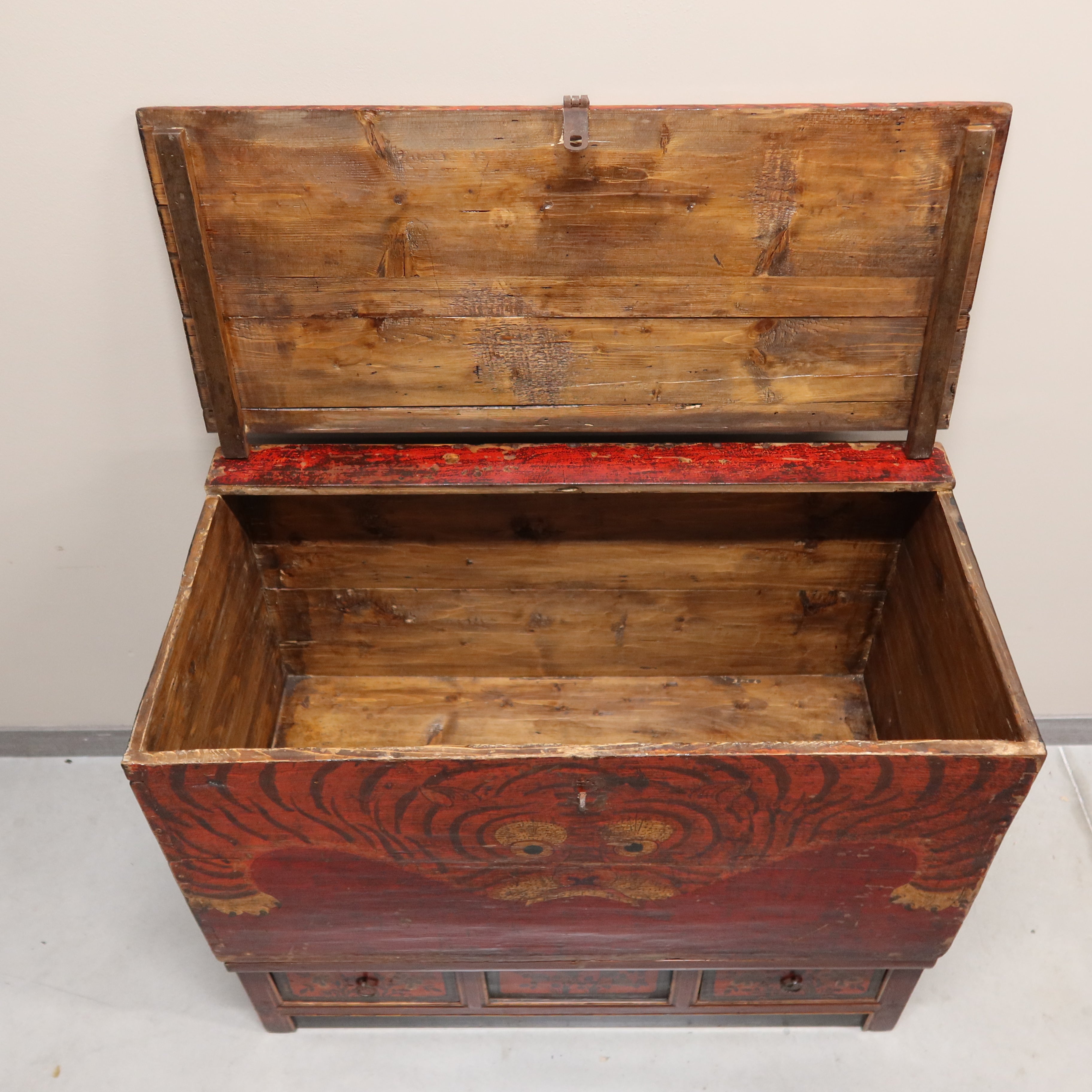 BAULE DEL QINGHAI CON BASE A 3C "DECORO TIGRE"