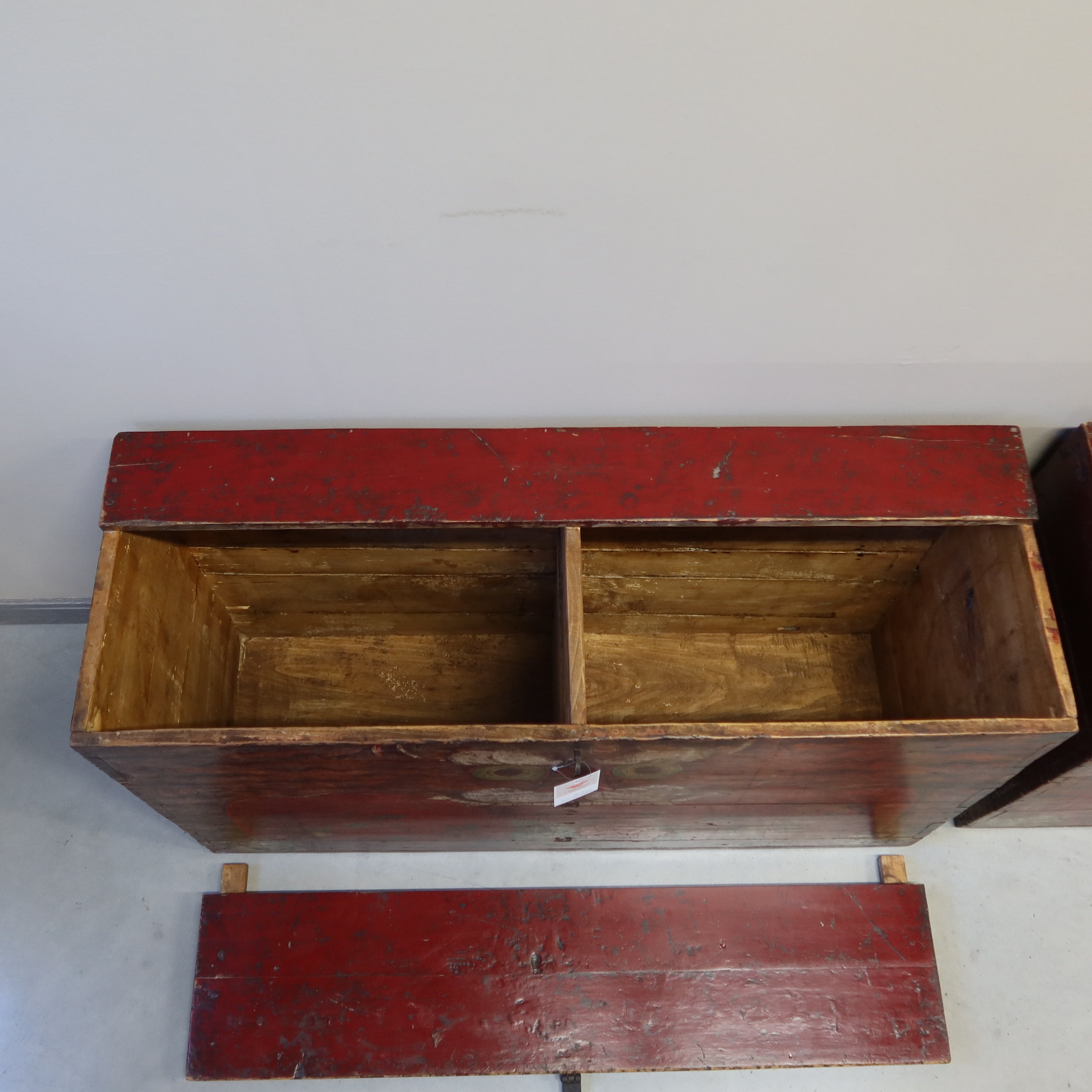 BAULE DEL QINGHAI CON DECORO TIGRE