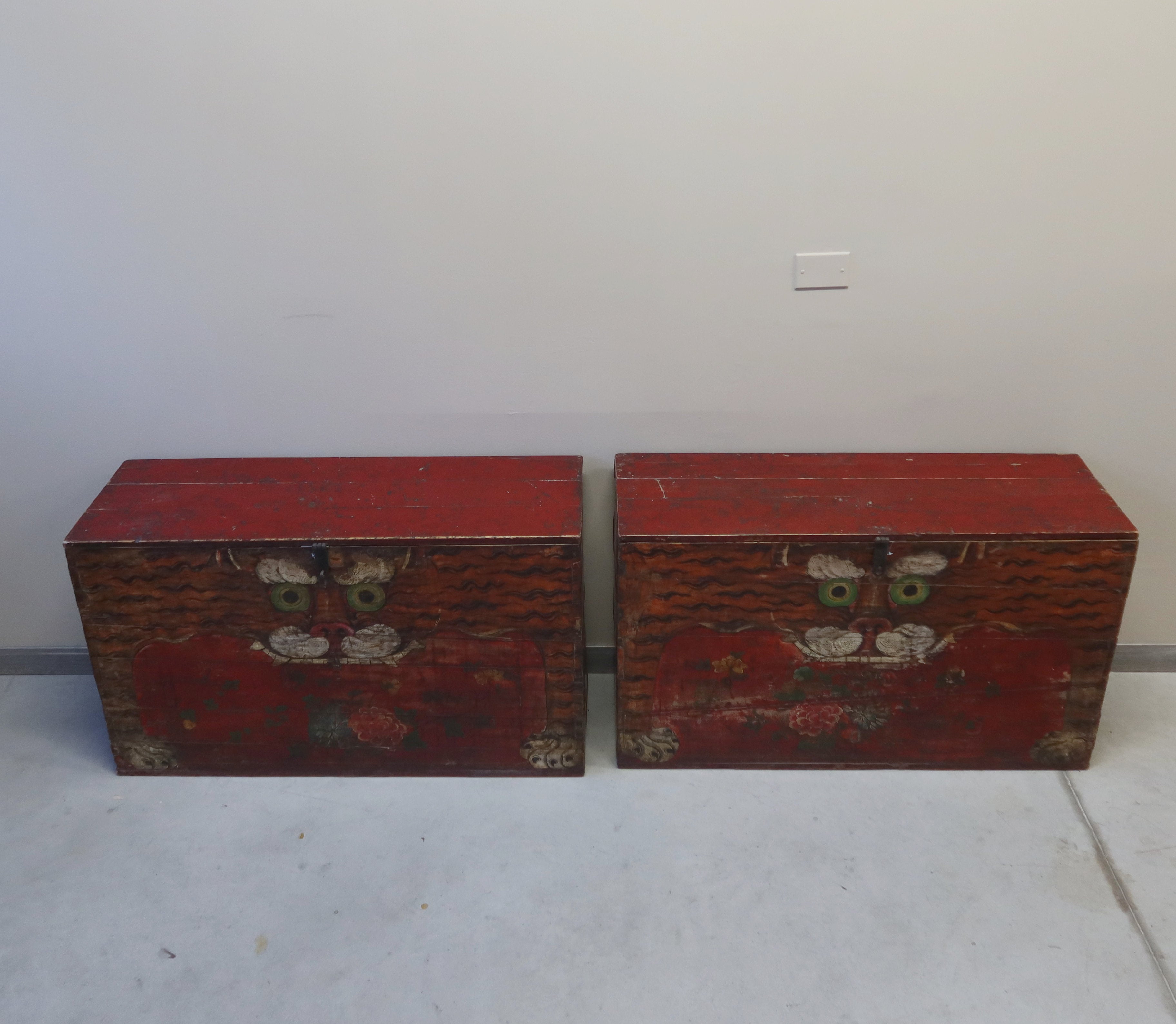 BAULE DEL QINGHAI CON DECORO TIGRE