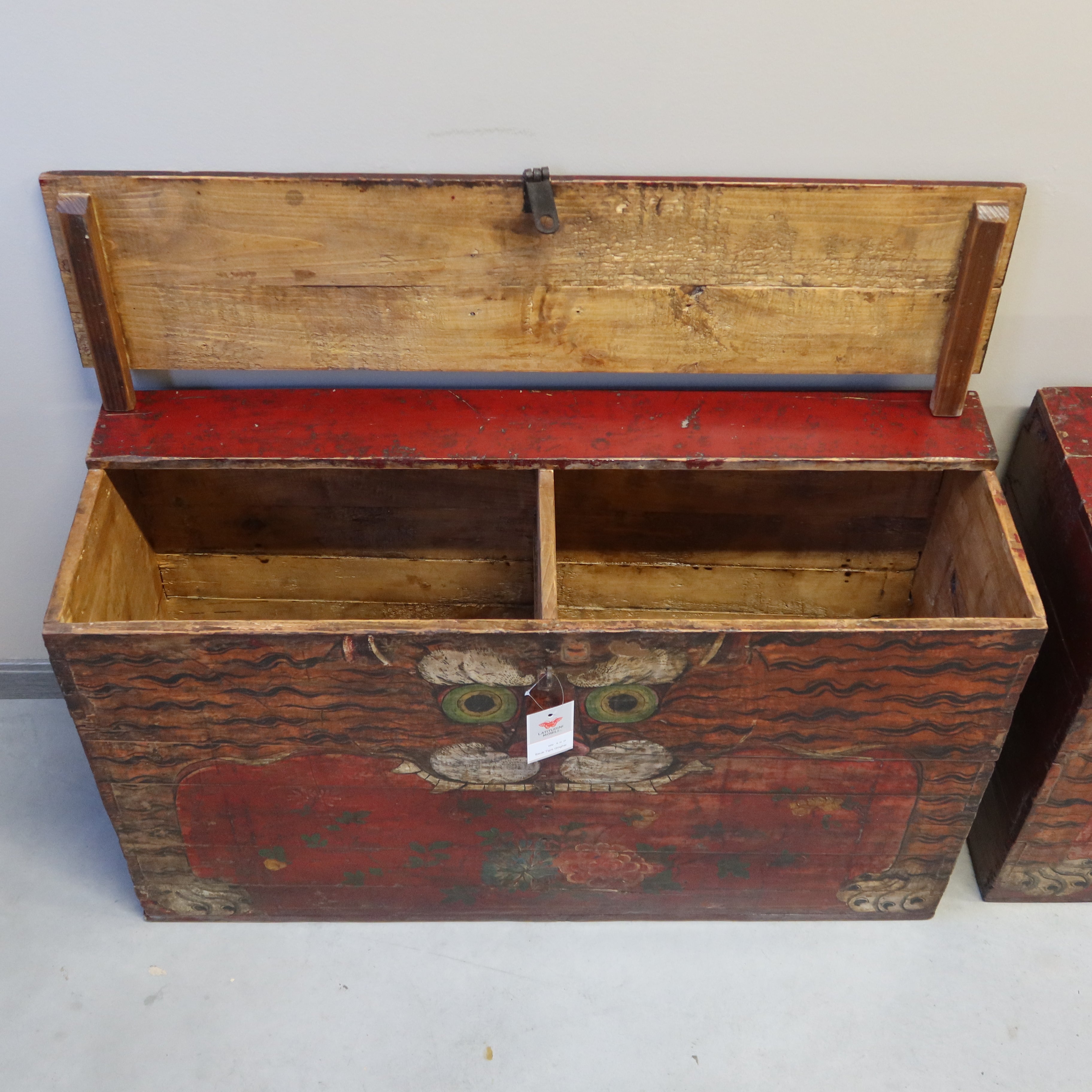 BAULE DEL QINGHAI CON DECORO TIGRE