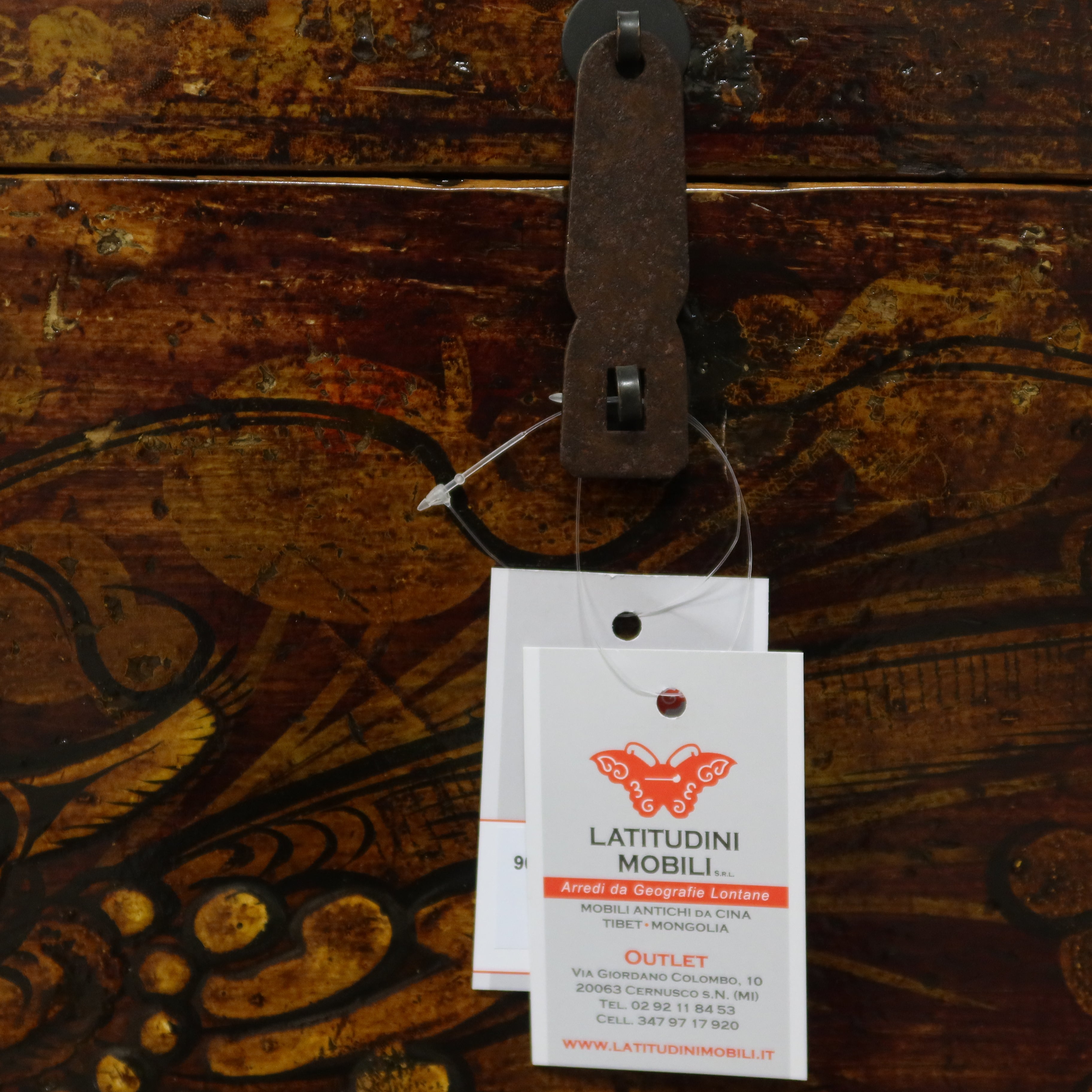 BAULE CINESE DECORO A RILIEVO