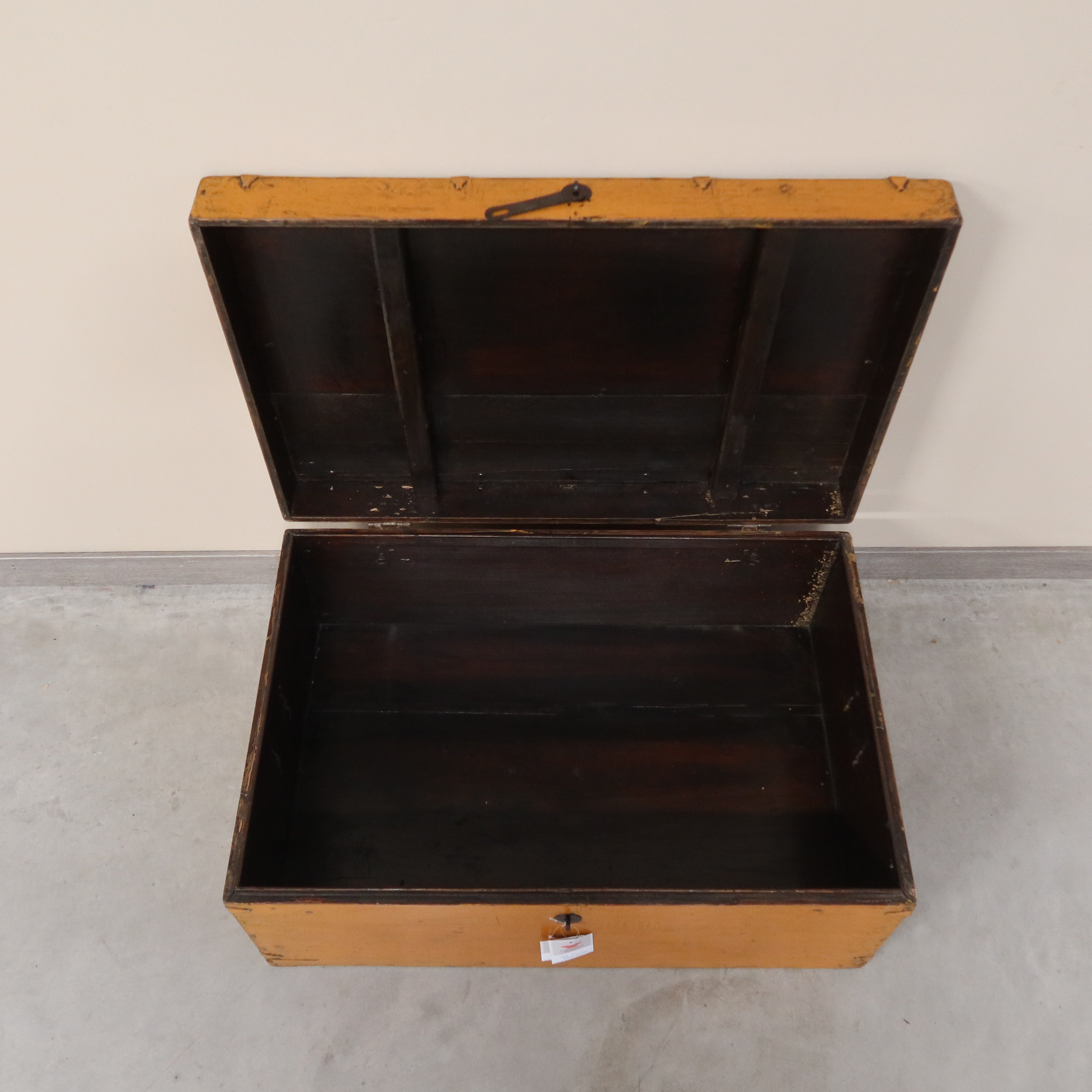 BAULE CINESE IN LACCA ARANCIO