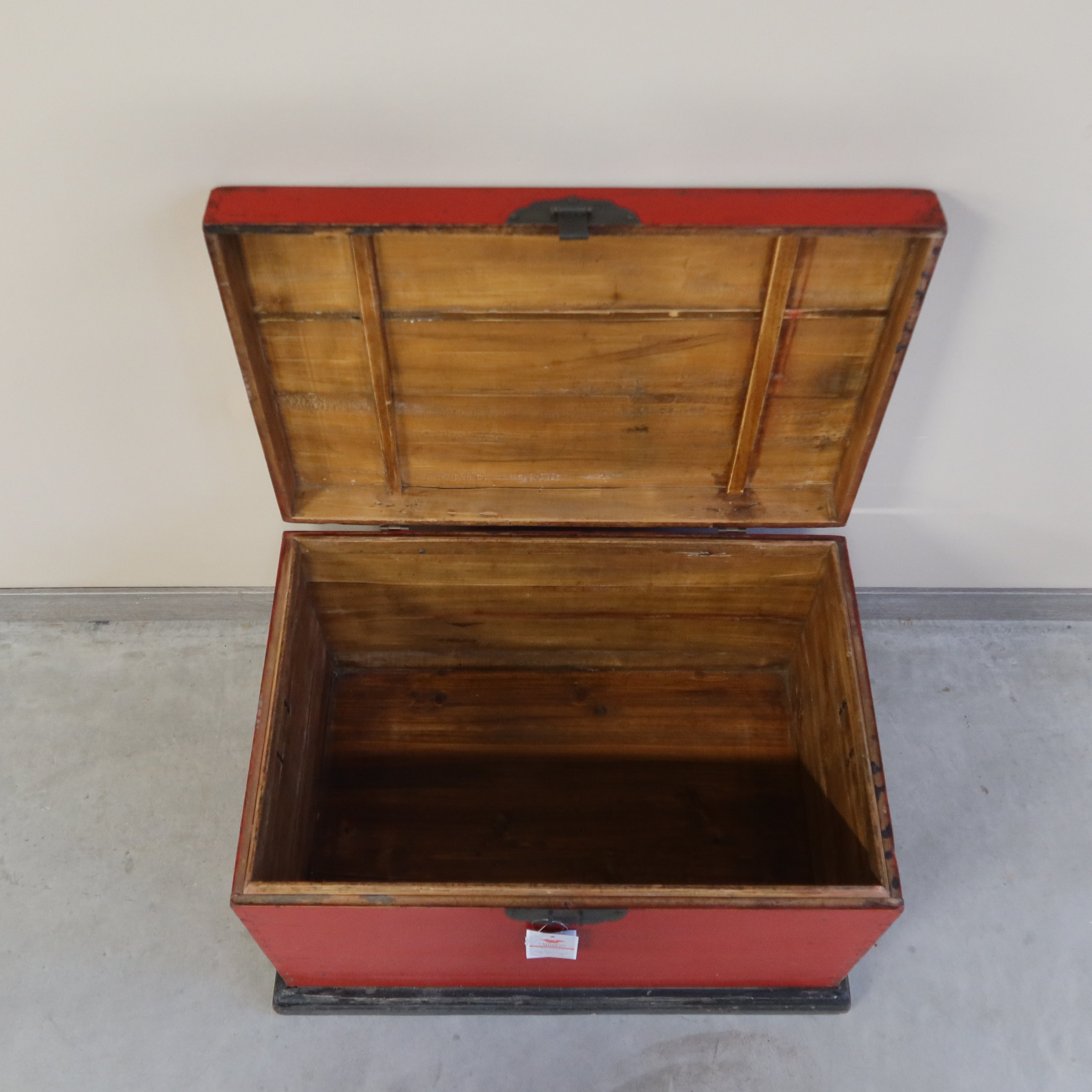 BAULE CINESE LACCA ROSSA