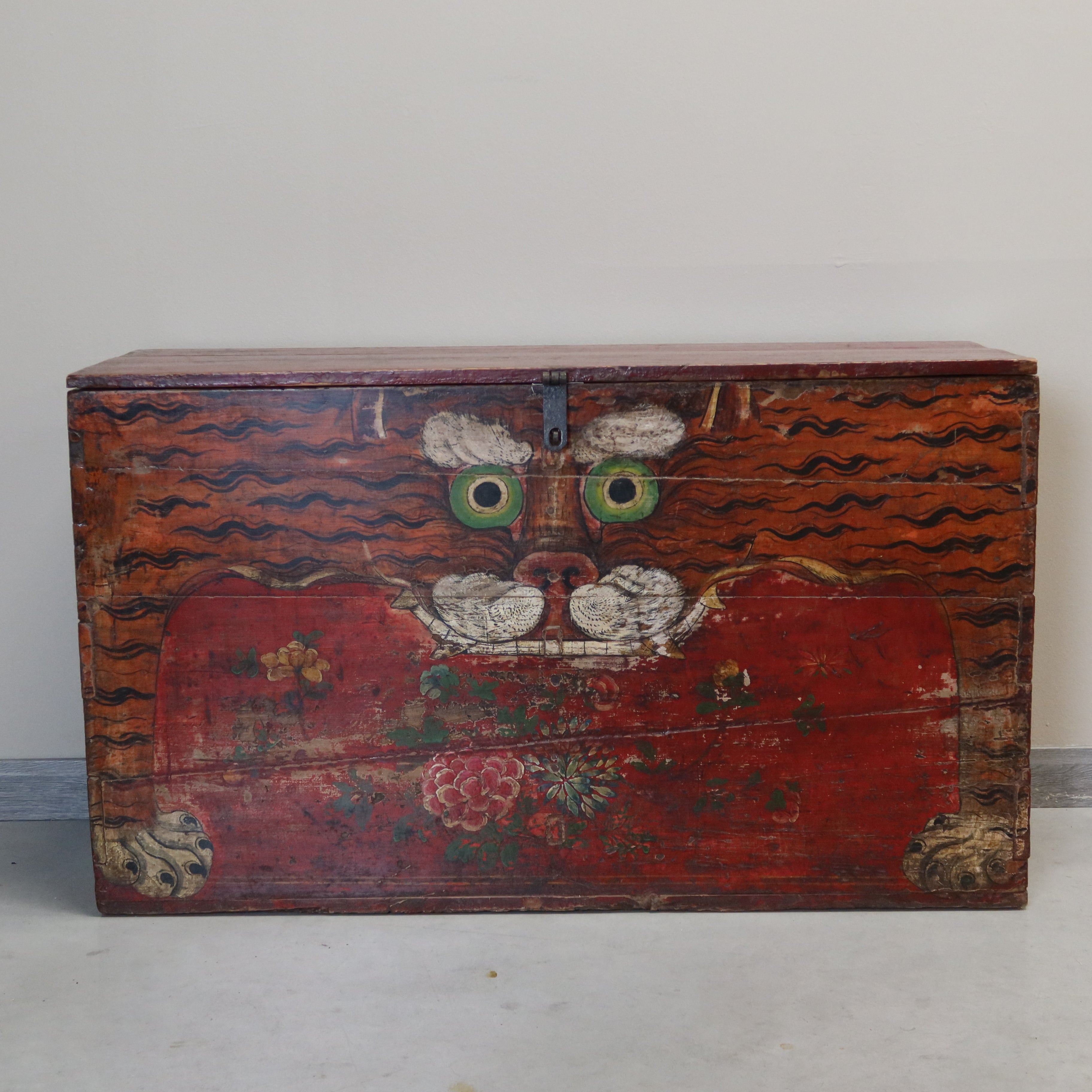 BAULE DEL QINGHAI CON DECORO TIGRE
