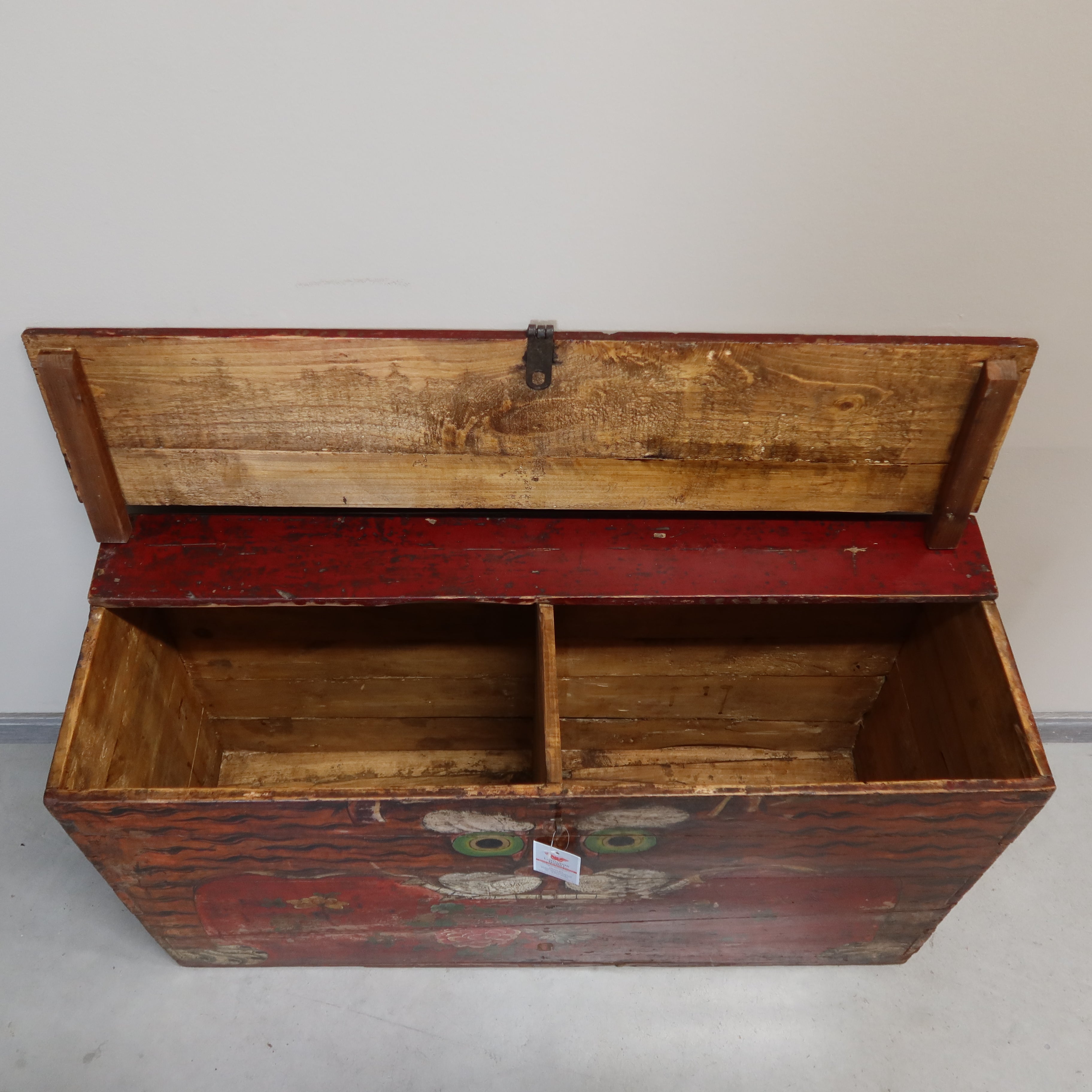 BAULE DEL QINGHAI CON DECORO TIGRE