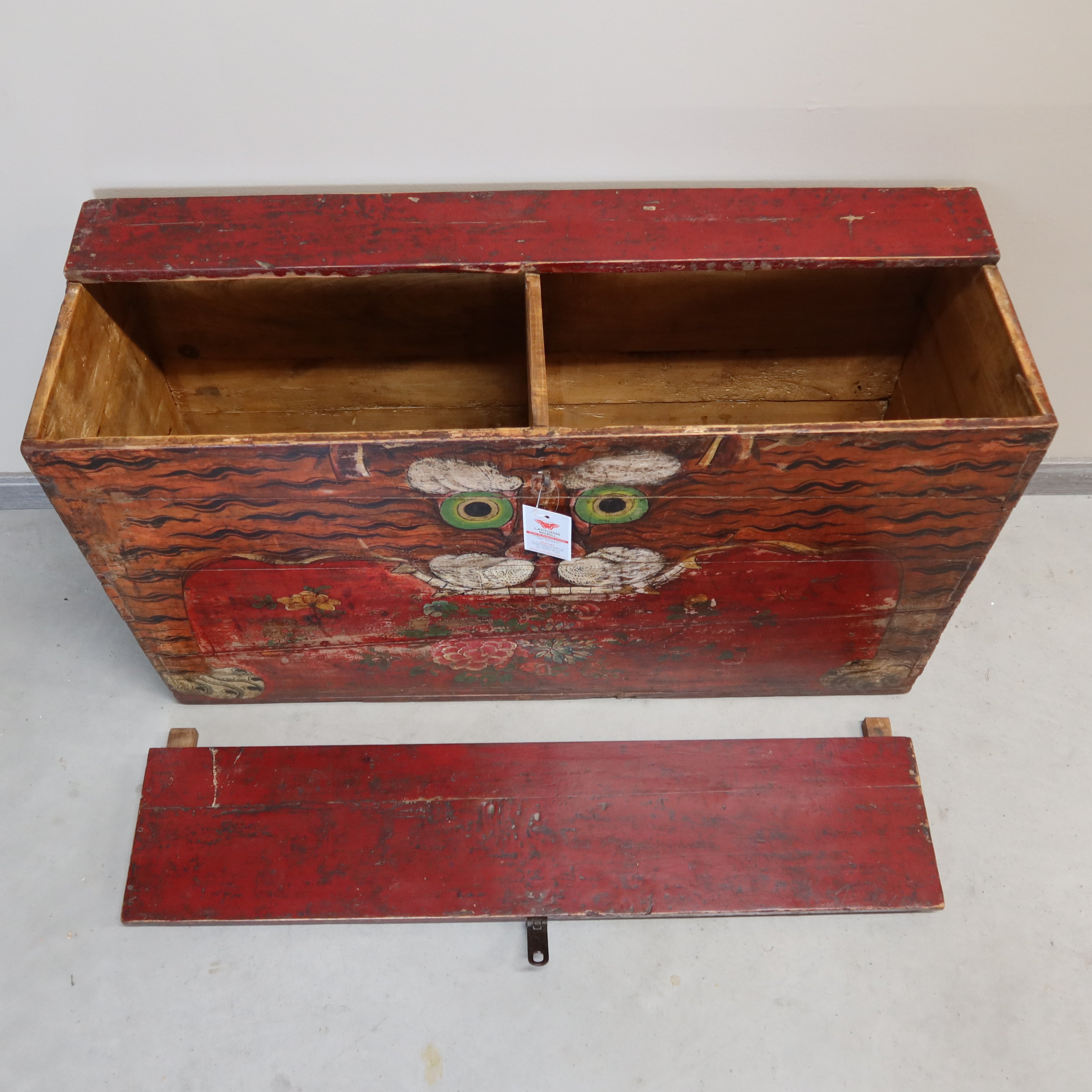 BAULE DEL QINGHAI CON DECORO TIGRE