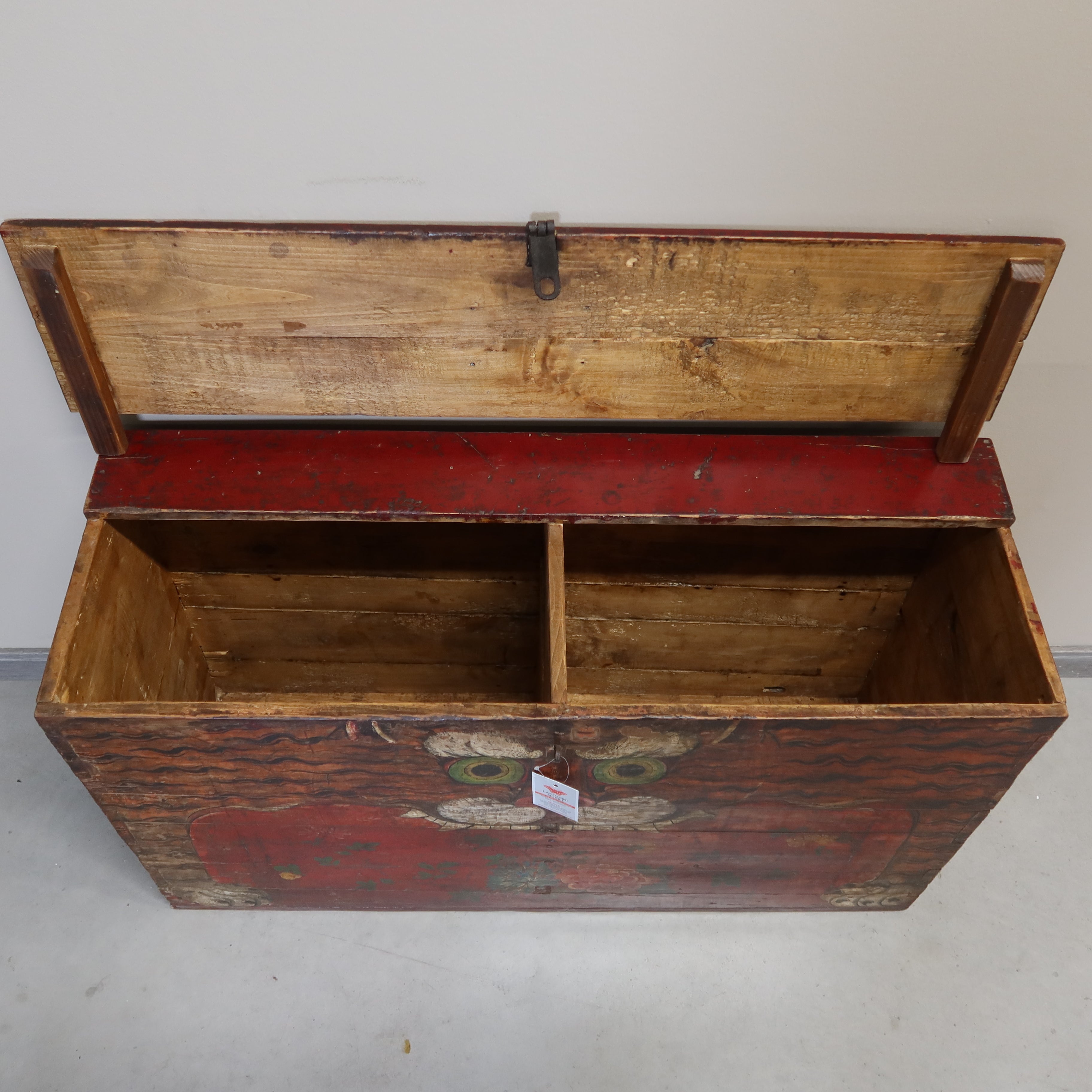 BAULE DEL QINGHAI CON DECORO TIGRE