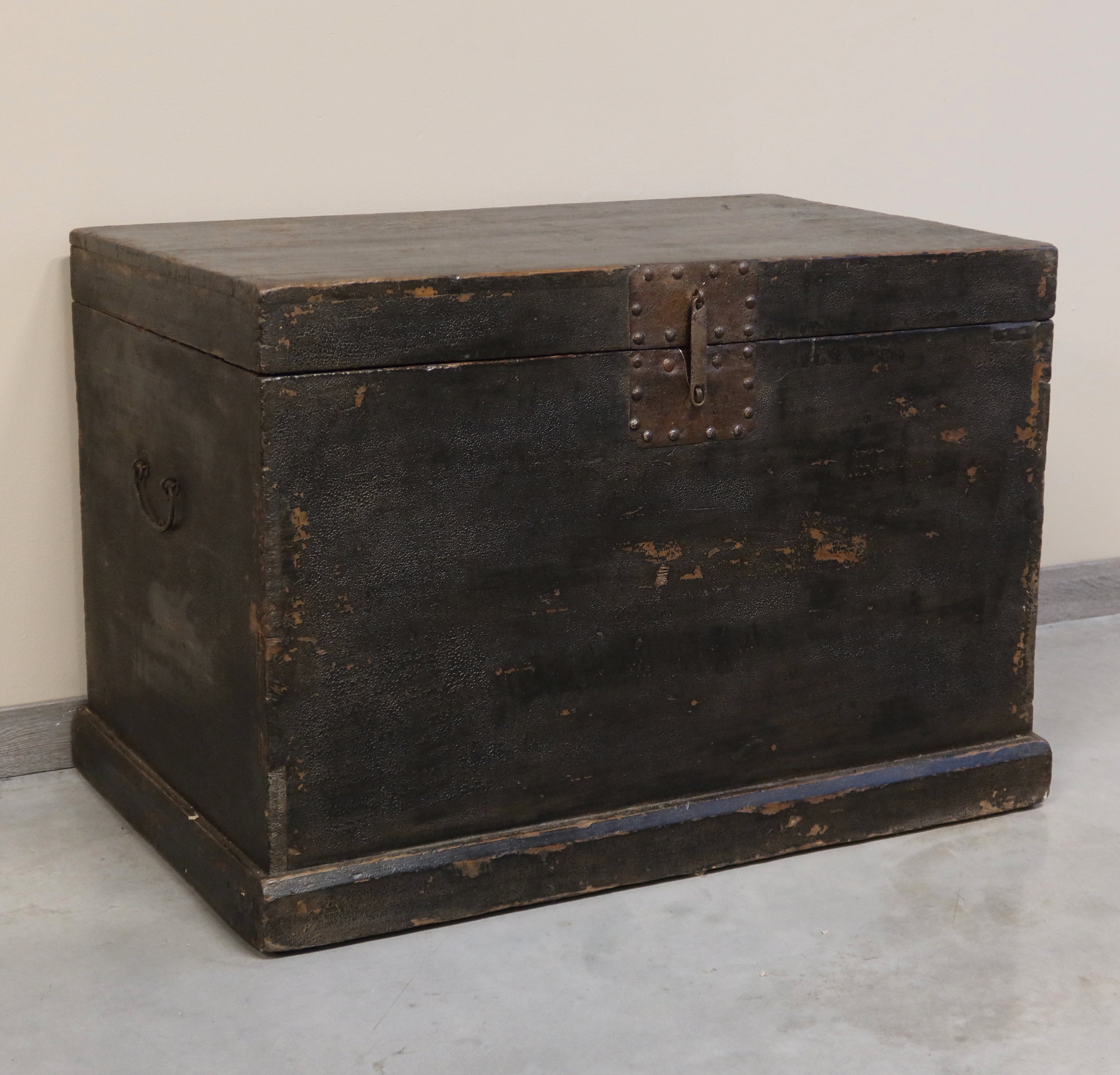 BAULE FORZIERE OLMO CINESE